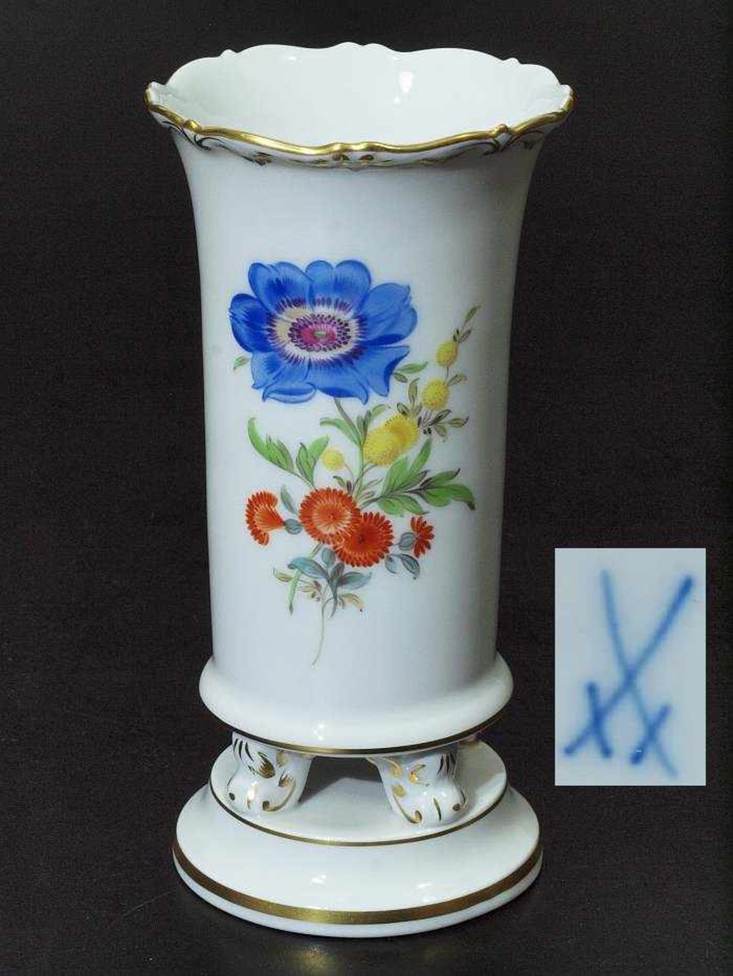 Biedermeier-Vase. MEISSEN, 1. Wahl. Biedermeier-Vase. MEISSEN nach 1954, 1. Wahl. Modell von 1815.