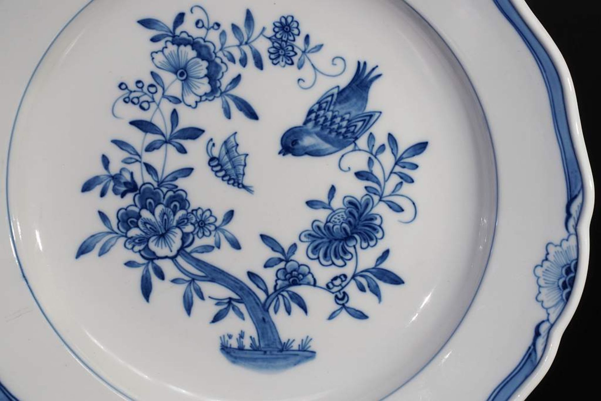 Zierteller MEISSEN um 1880.Zierteller MEISSEN um 1880, Blaudekor mit Vogelmalerei, Blüten und - Bild 3 aus 4