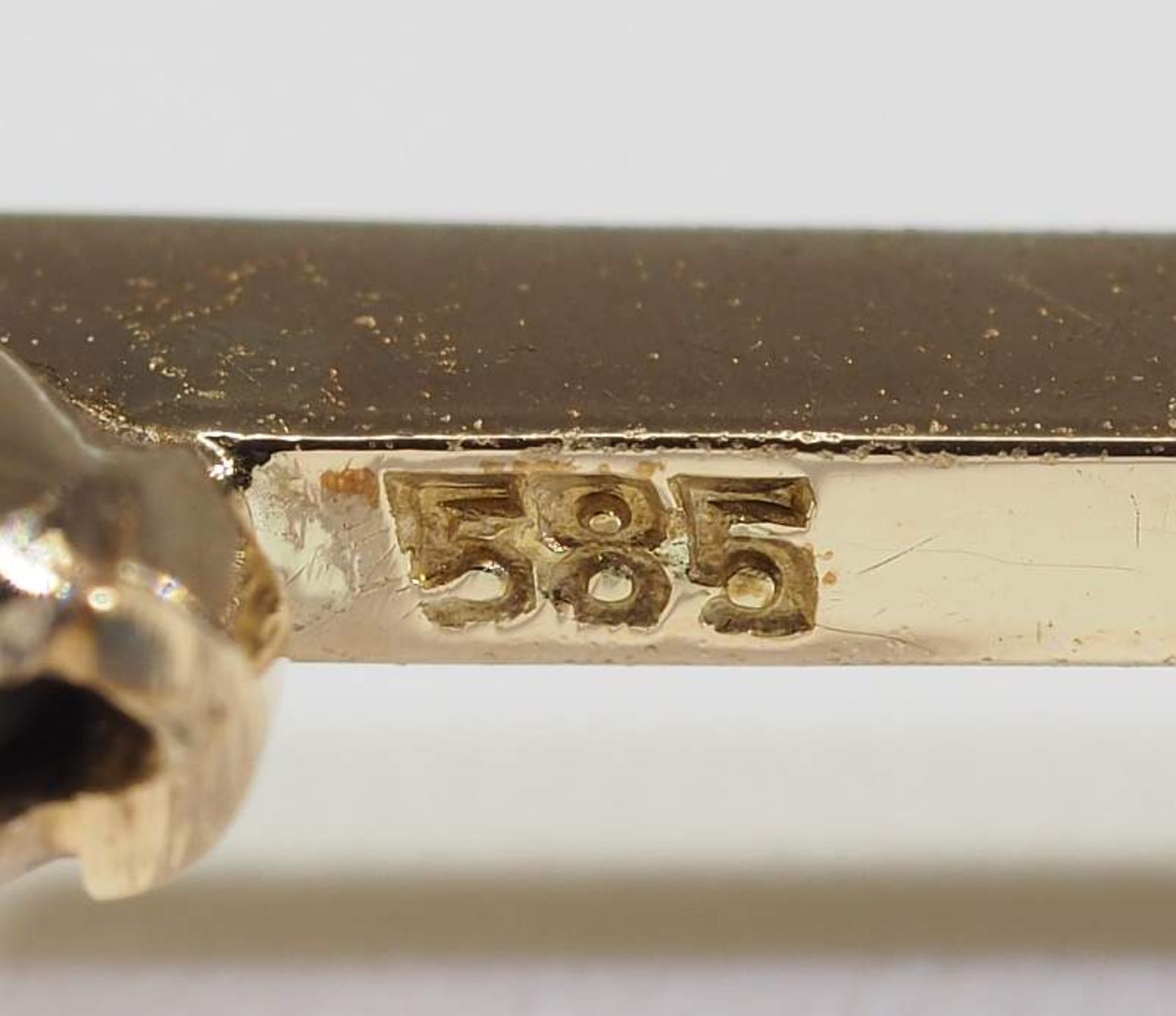 Antike Stabbrosche mit drei Diamanten ca. 1 ct.H/si. Antike Stabbrosche. 585er Gelbgold. Mittg mit - Bild 5 aus 6