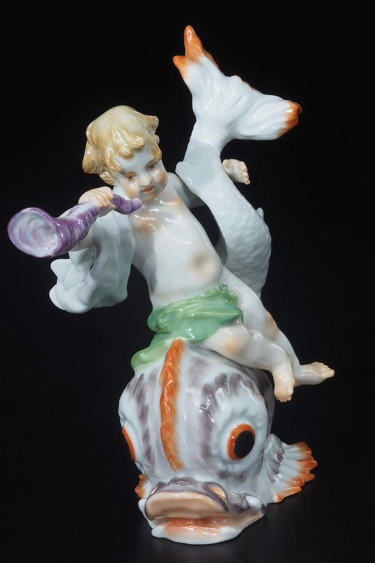 Figurengruppe "Putto auf Delphin reitend". Tafelaufsatz aus dem Schwanenservice. Figurengruppe " - Bild 4 aus 6