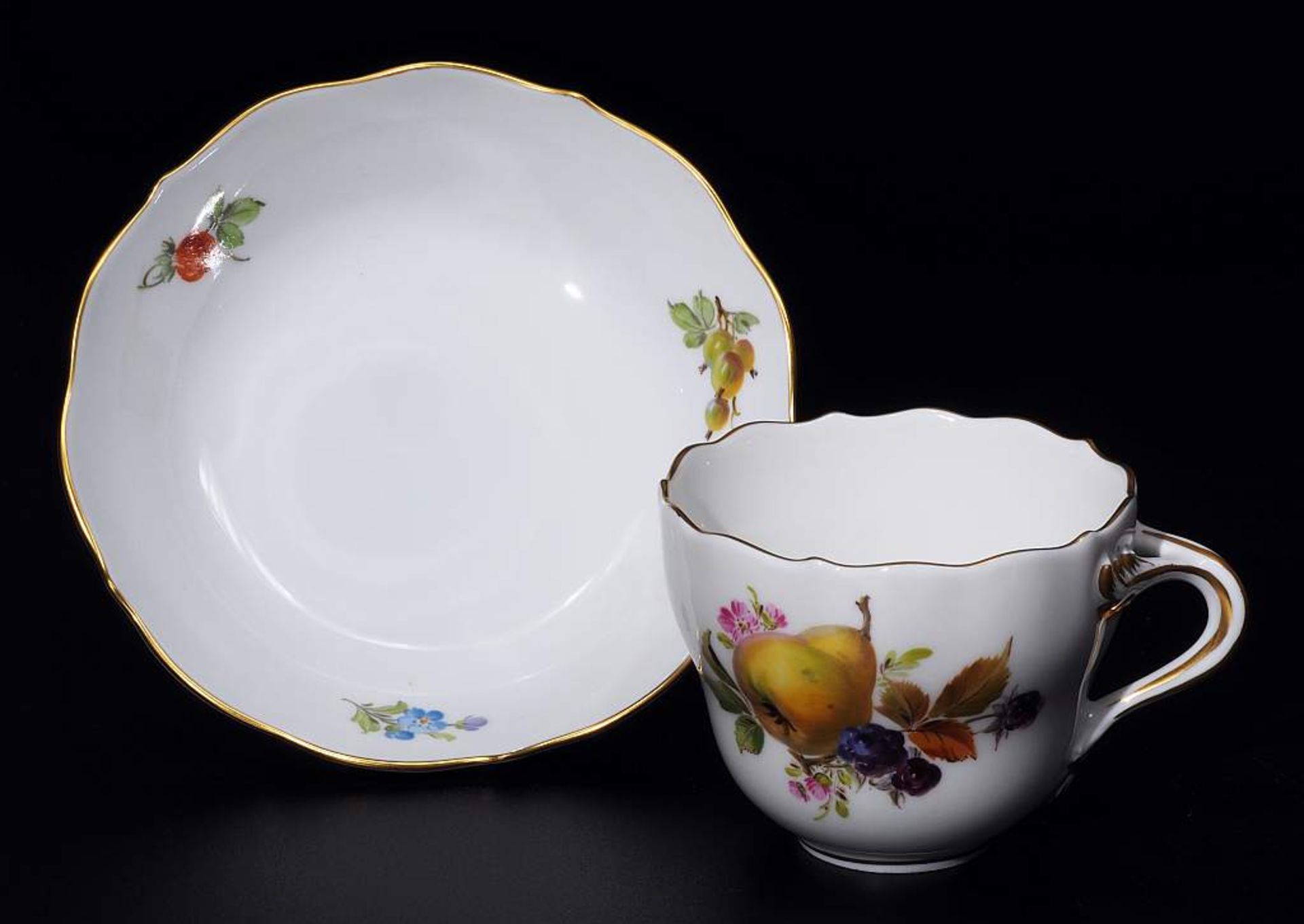 Moccatasse. Untertasse. MEISSEN um 1900, 1. WahlMoccatasse. Untertasse. MEISSEN um 1900, 1. Wahl. - Bild 2 aus 4