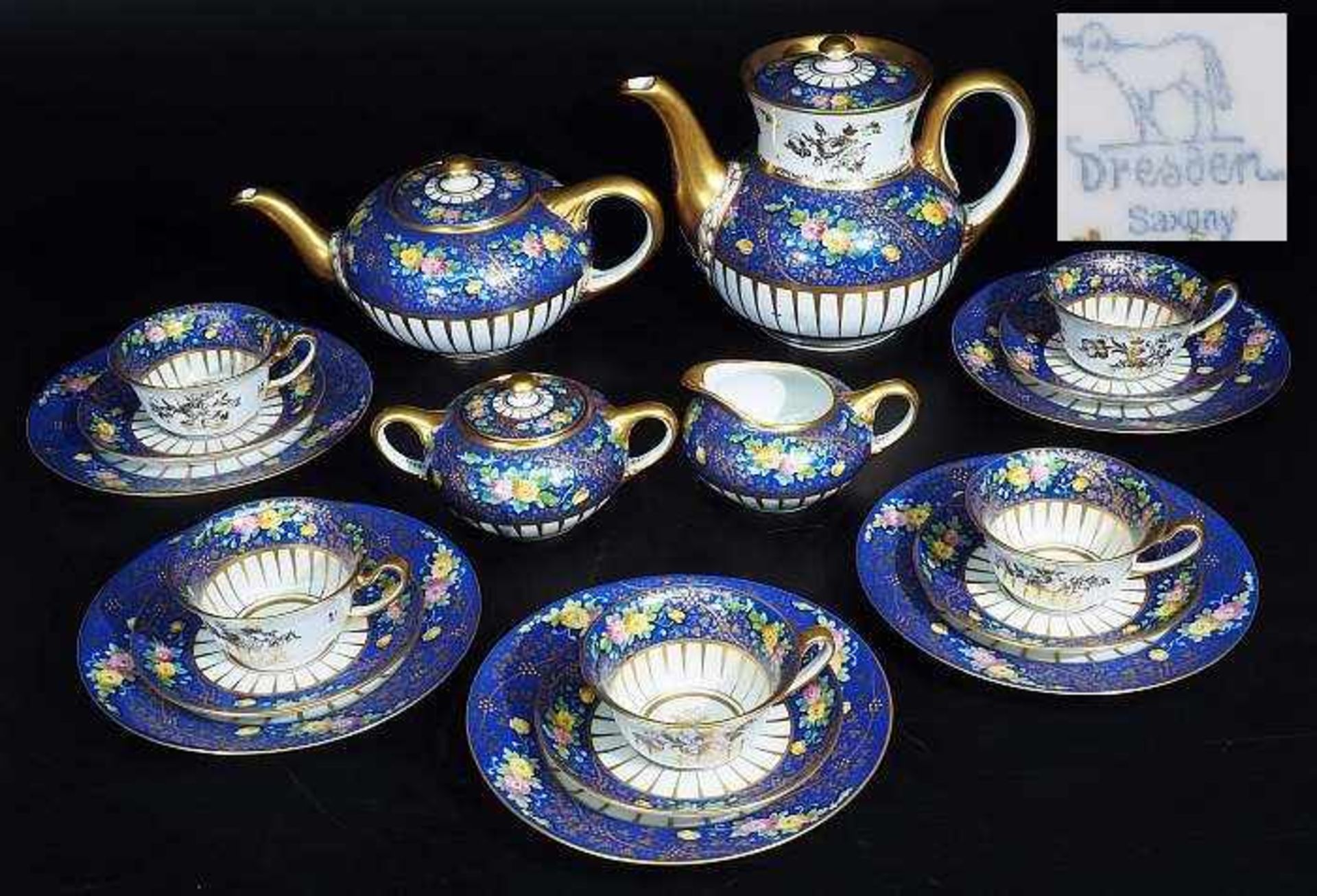 Kaffee-Teeservice. DRESDEN, Ambrossius Lamm 1887 - 1950. Kaffee-Teeservice für fünf Personen.