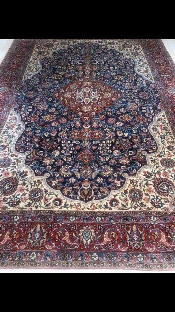Oriental and Caucasien Carpets
