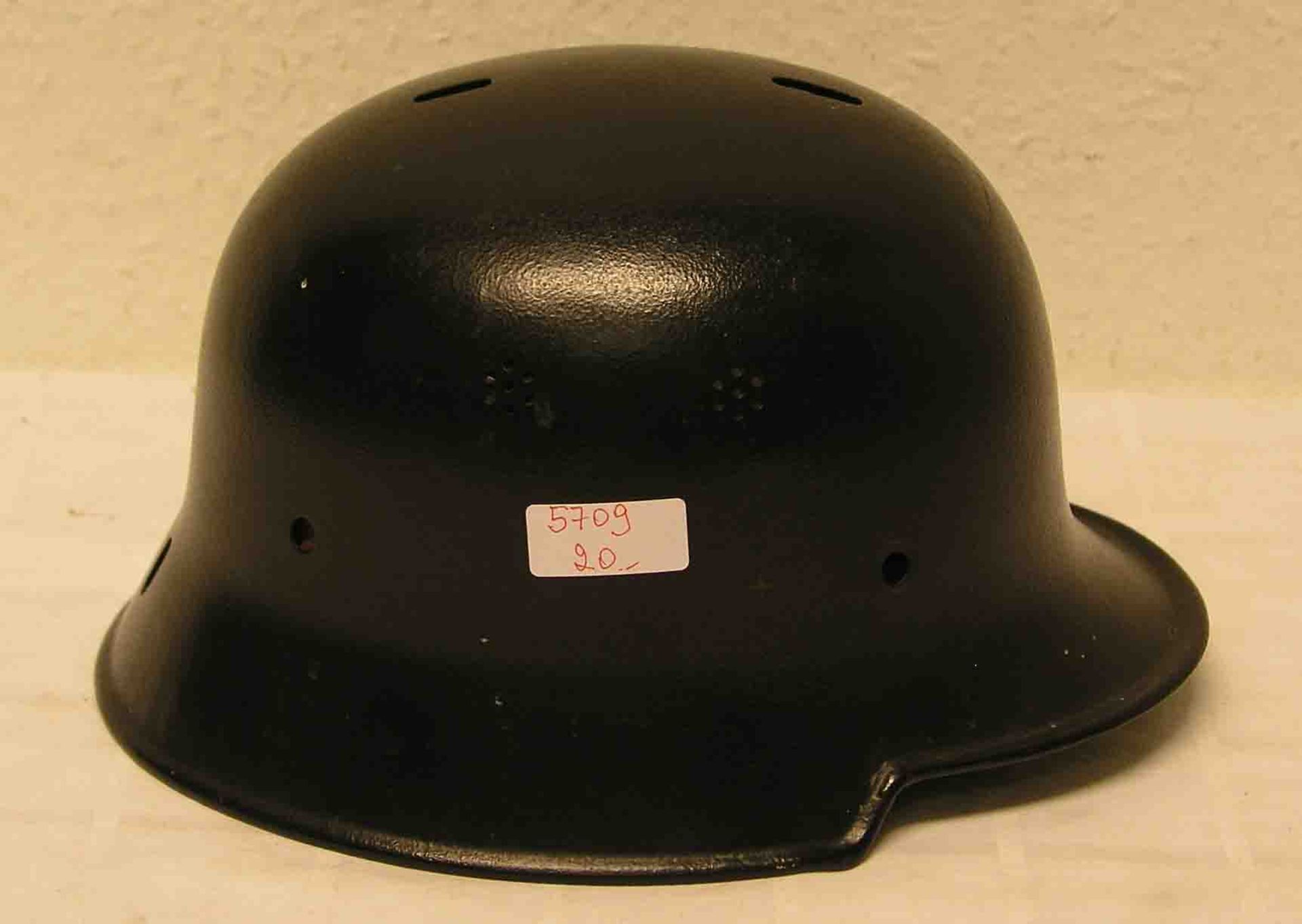 Stahlhelm. I. Weltkrieg; guter Zustand.