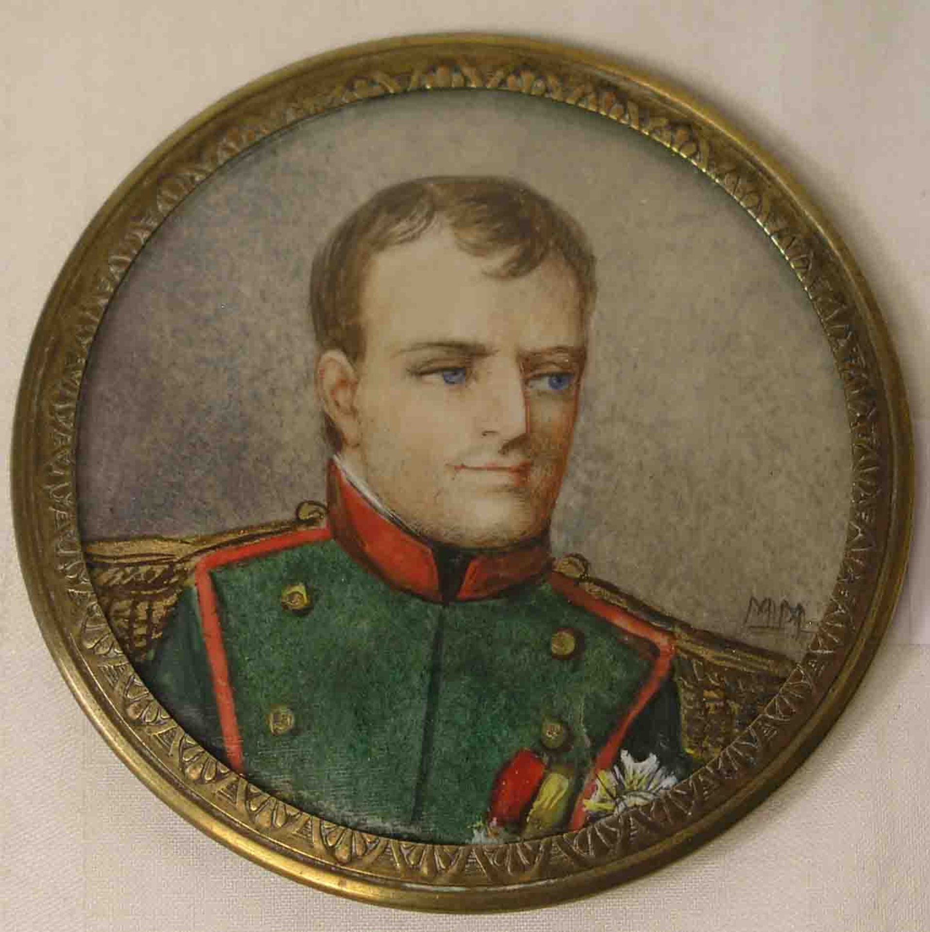 Miniatur: "Napoleon in Uniform". Brustbild. Deckfarben auf Malkarton, runderBildausschnitt.