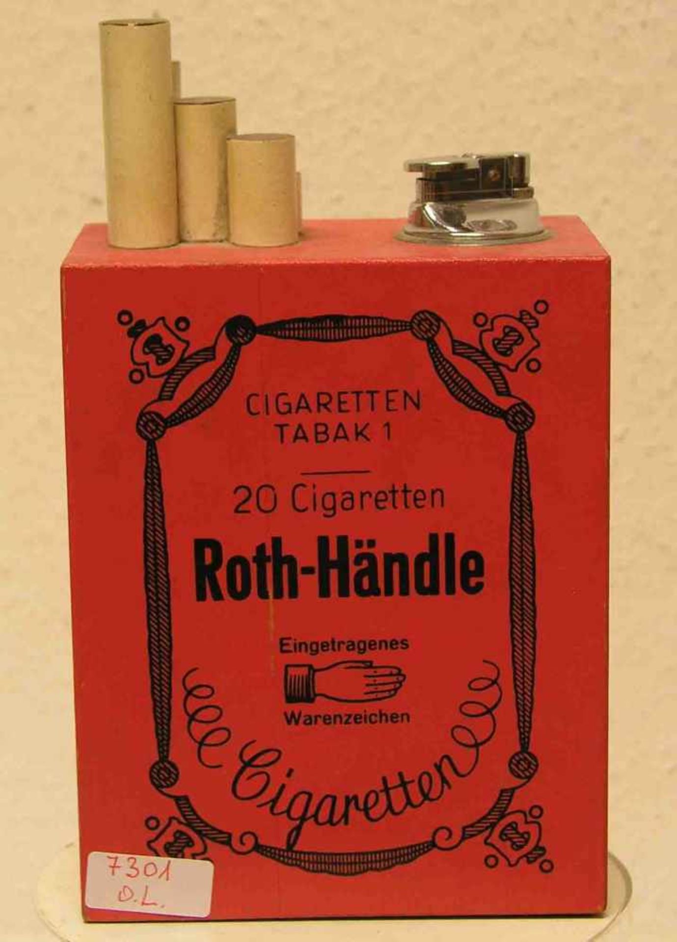 Roth-Händle. Zigaretten Werbung. Holz lackiert; beriebene Stellen, 26 x 15 x 9cm.