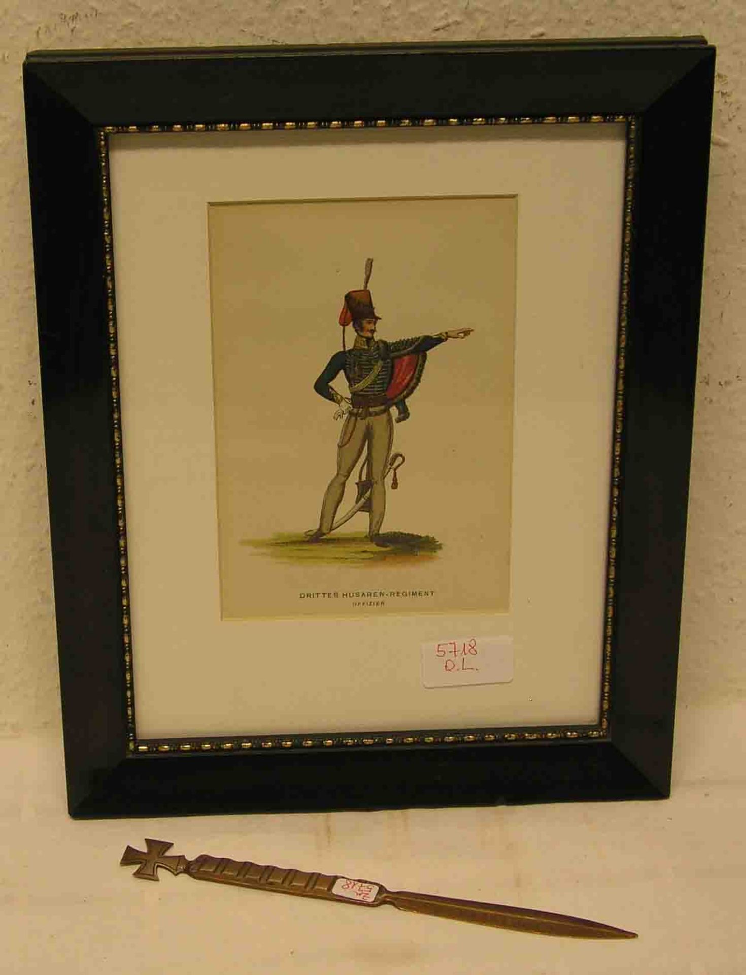 Offizier, Drittes Husaren-Regiment, Kol. Grafik, 18 x 12cm, Rahmen mit Glas. Dazu:Brieföffner, I.