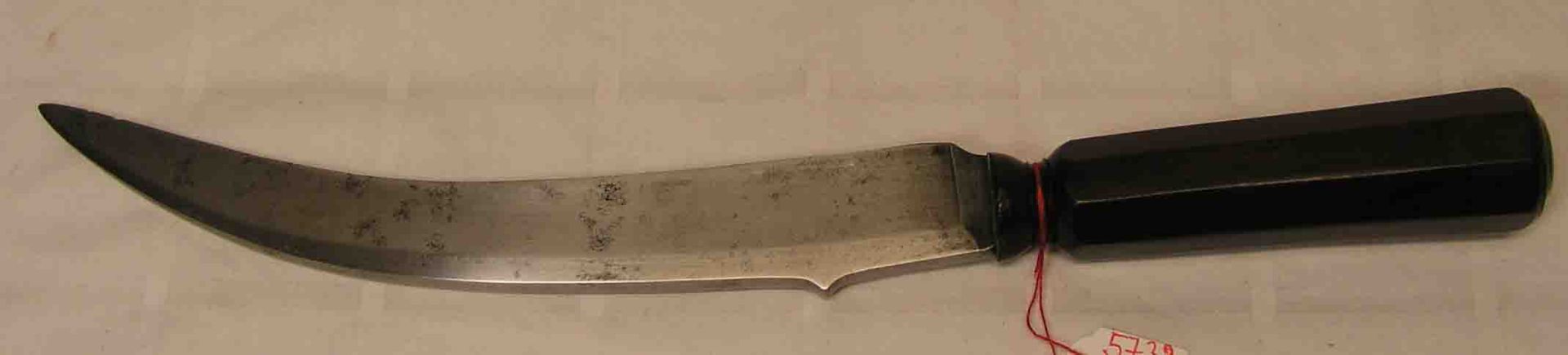 Indisches Messer, gekrümmte Klinge, Länge: 37cm.- - -20.17 % buyer's premium on the hammer price19.