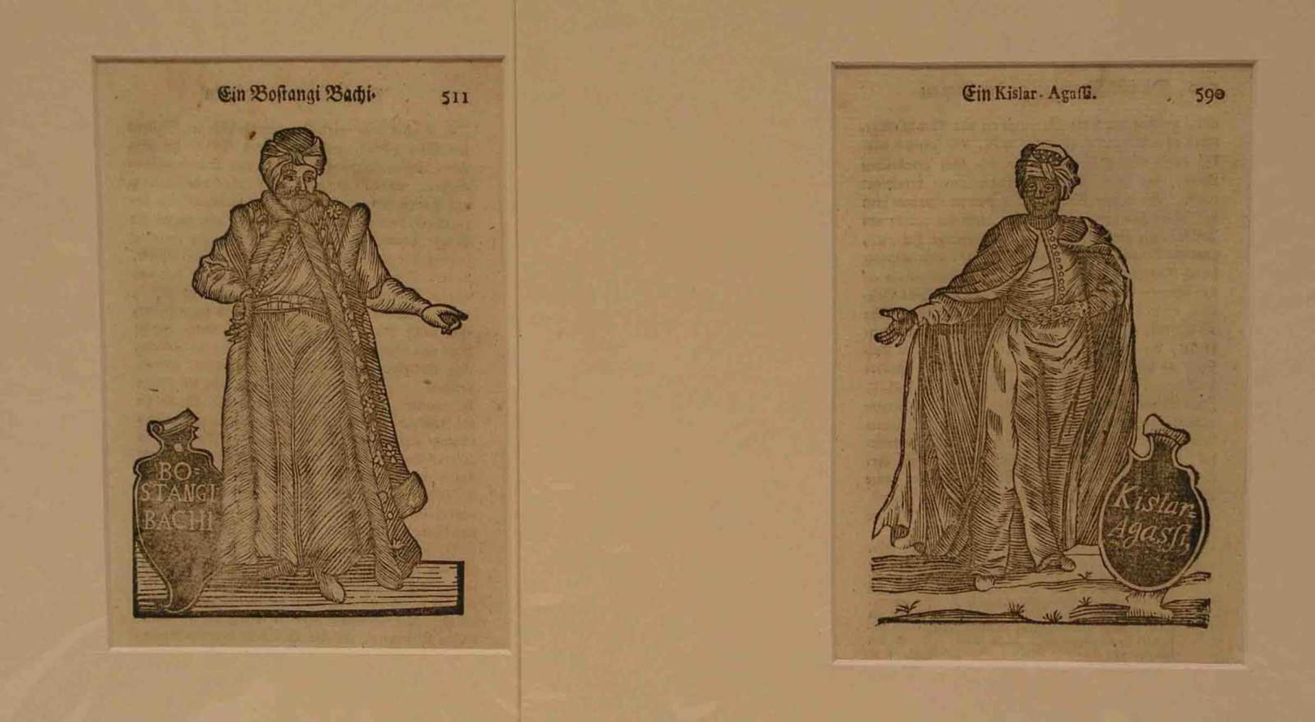 Orientalische Persönlichkeiten in ihrer Tracht. Zwei Blatt Holzschnitte um 1700 aufBütten. 19 x 11,