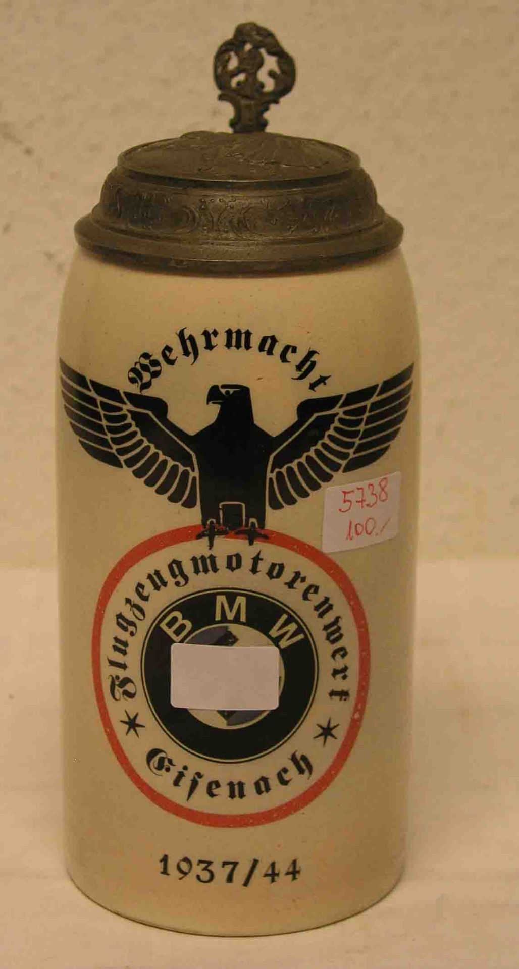 III. Reich. Wehrmacht Bierkrug, 1 Liter. BMW, Flugzeugmotorenwerk, Eisenach. Zinndeckel.- - -20.17 %