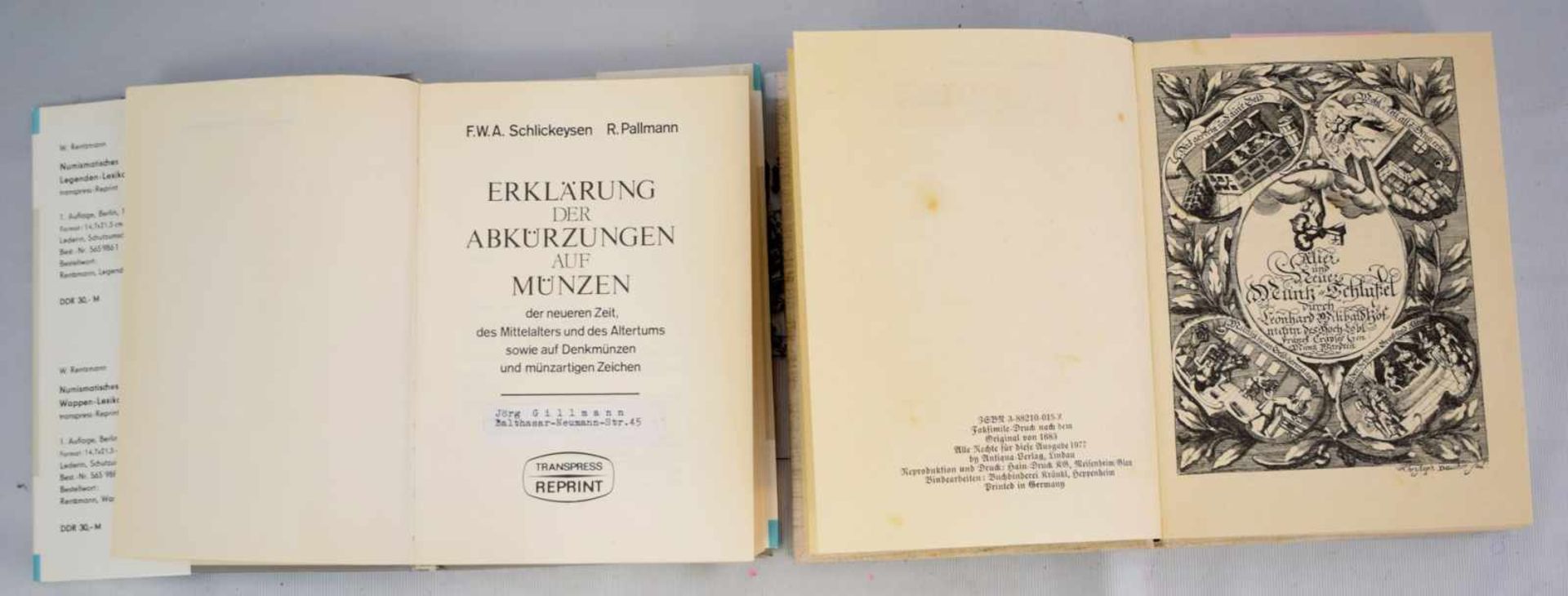 Zwei BücherDie Geschichte der Münzen