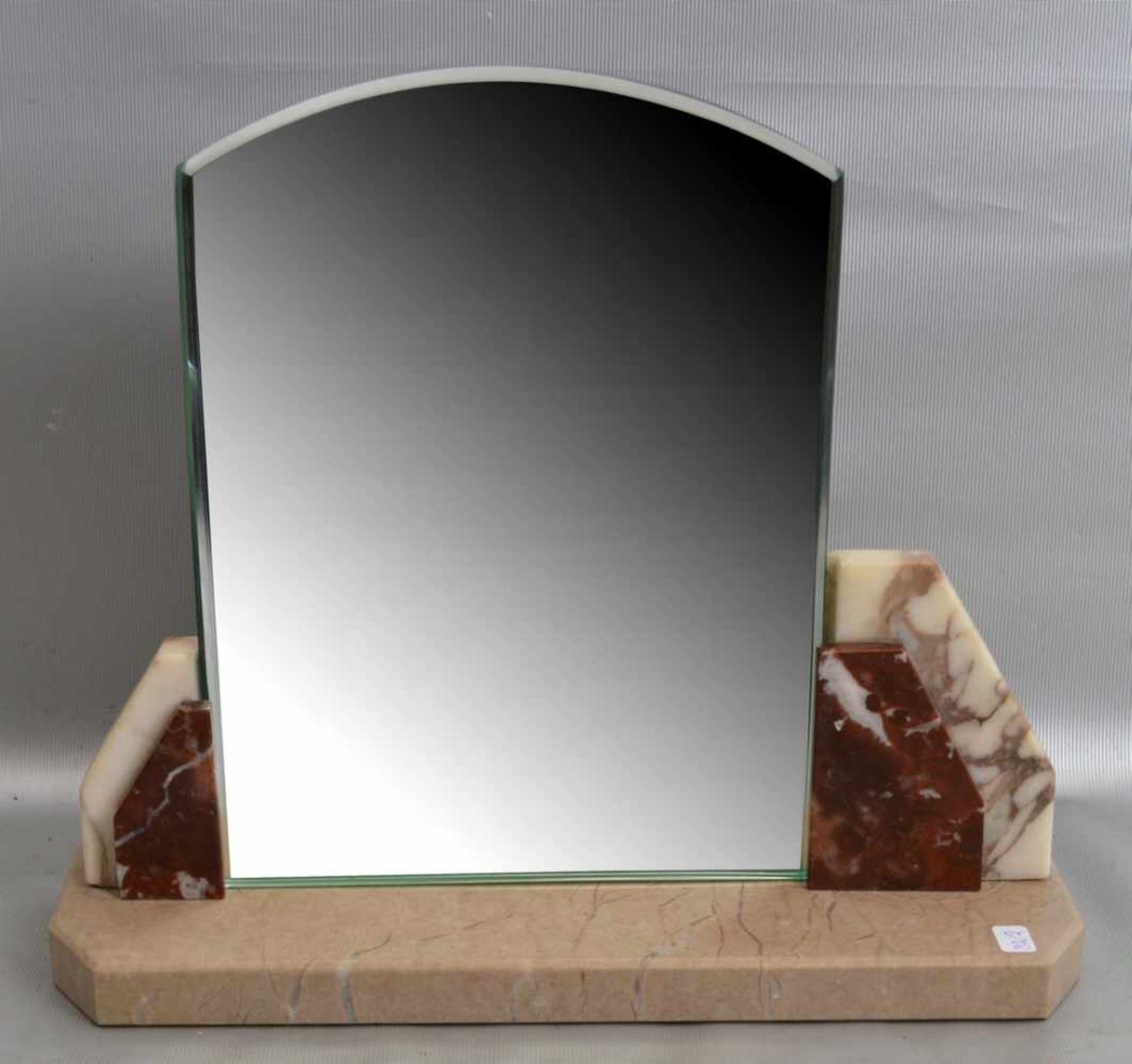 Art Deco Spiegelbeigebrauner Marmorsockel, H 25 cm, B 30 cm, 20er Jahre