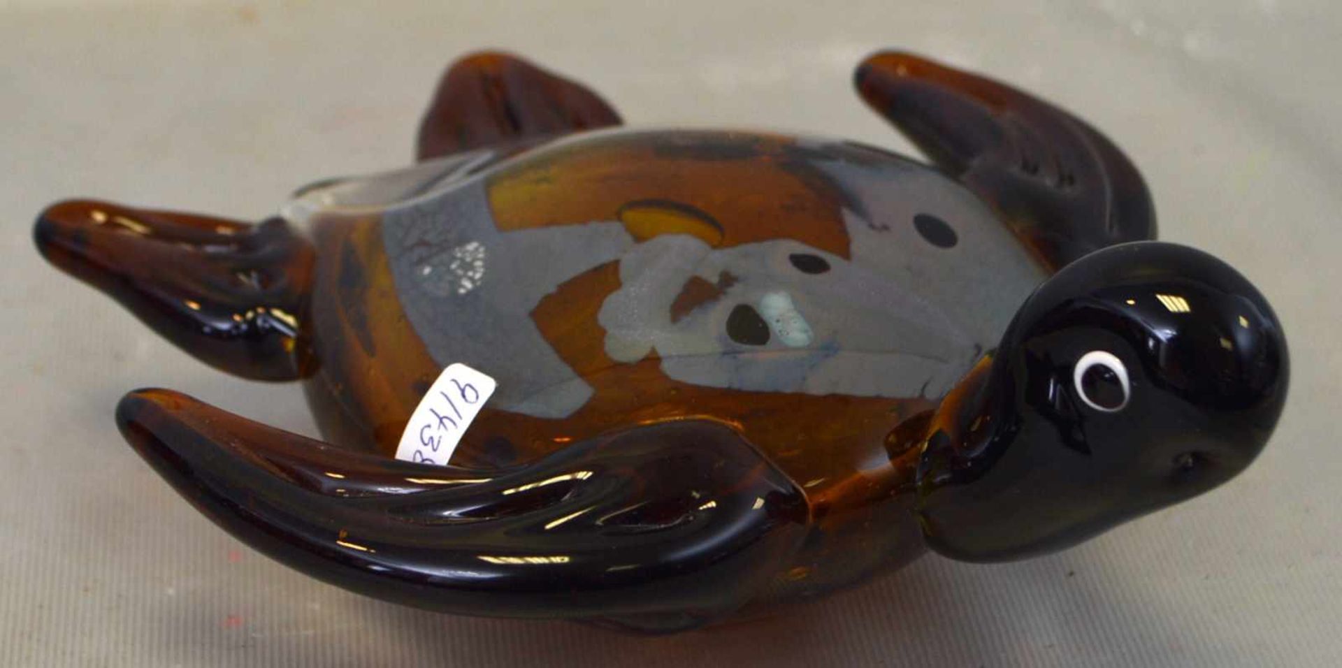 Schildkrötefarbl. Glas, mit brauner Farbeinschmelzung, H 7 cm, L 19 cm, 70er Jahre