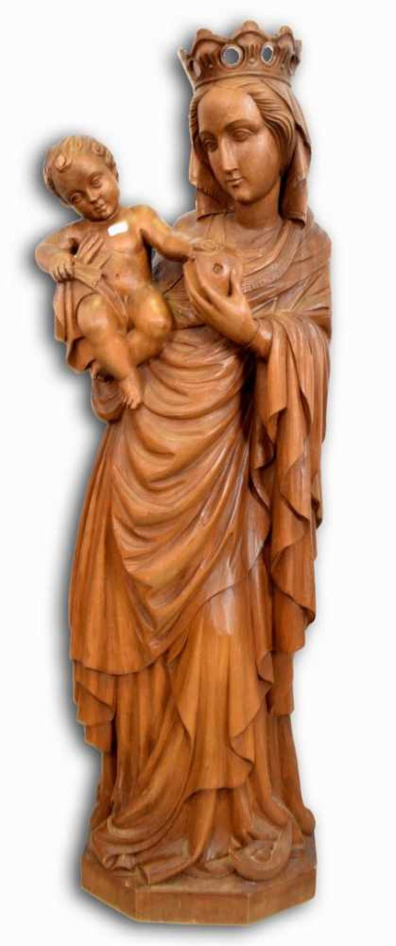 Mutter Gottes mit KindHartholz, geschnitzt, auf rechteckigem Sockel stehend, mit Frucht, H 85 cm