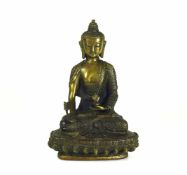 Buddhaauf Lotussockel sitzend; Bronze; H: 30 cm