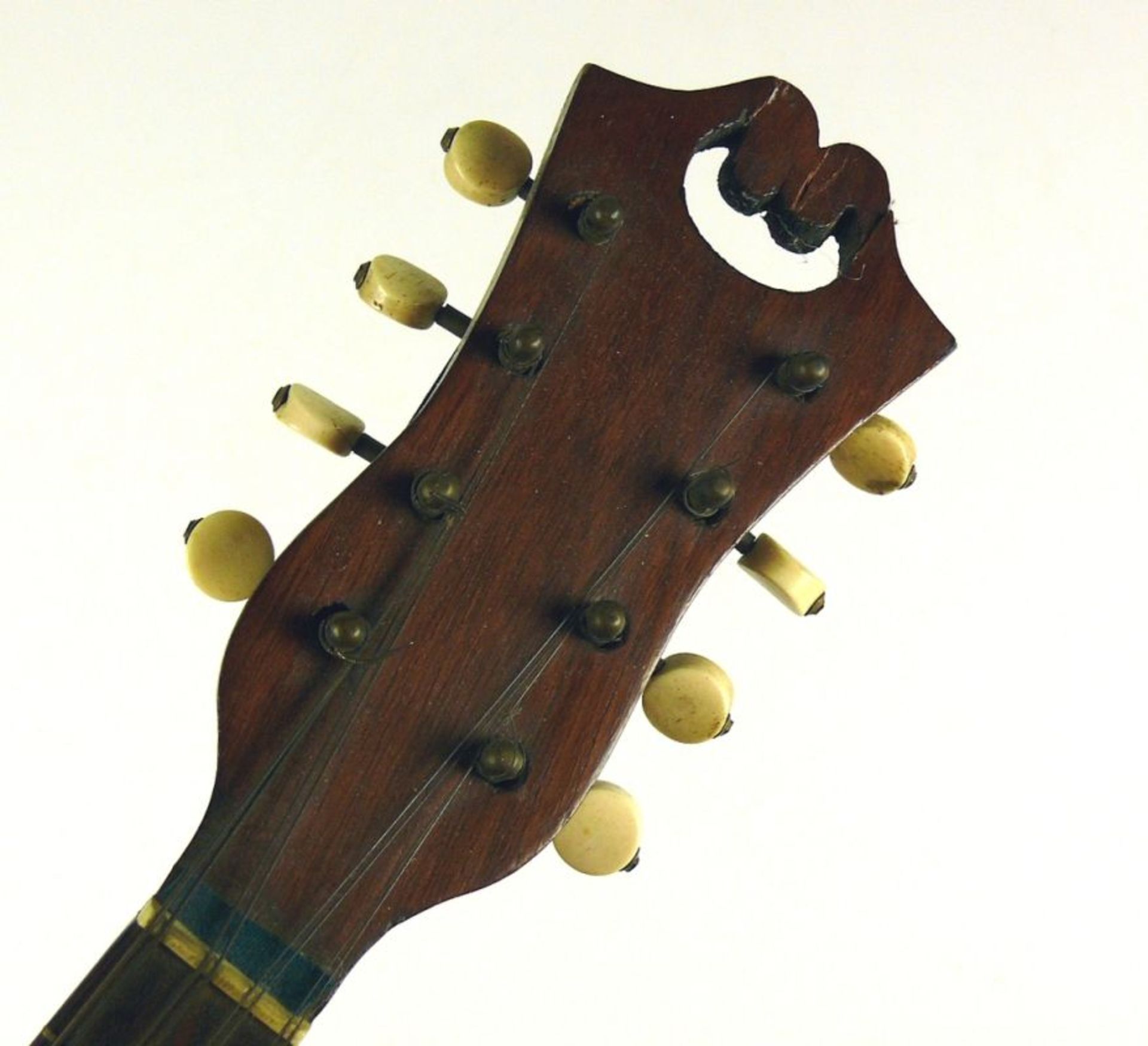 Mandoline (Anfg. 20.Jh.)Holzkorpus mit verschiedenen Harthölzern; Platte mit Horn- bzw. - Bild 3 aus 5