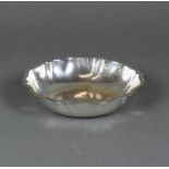 Kleine SchaleDeutsch, Silber 835; runde Form; gewellter Rand; D: 14 cm; H: 3 cm; 90g
