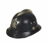 Brasilianischer Feuerwehrhelm (Belo Horizonte, um 1950)mit Metallbeschlägen;