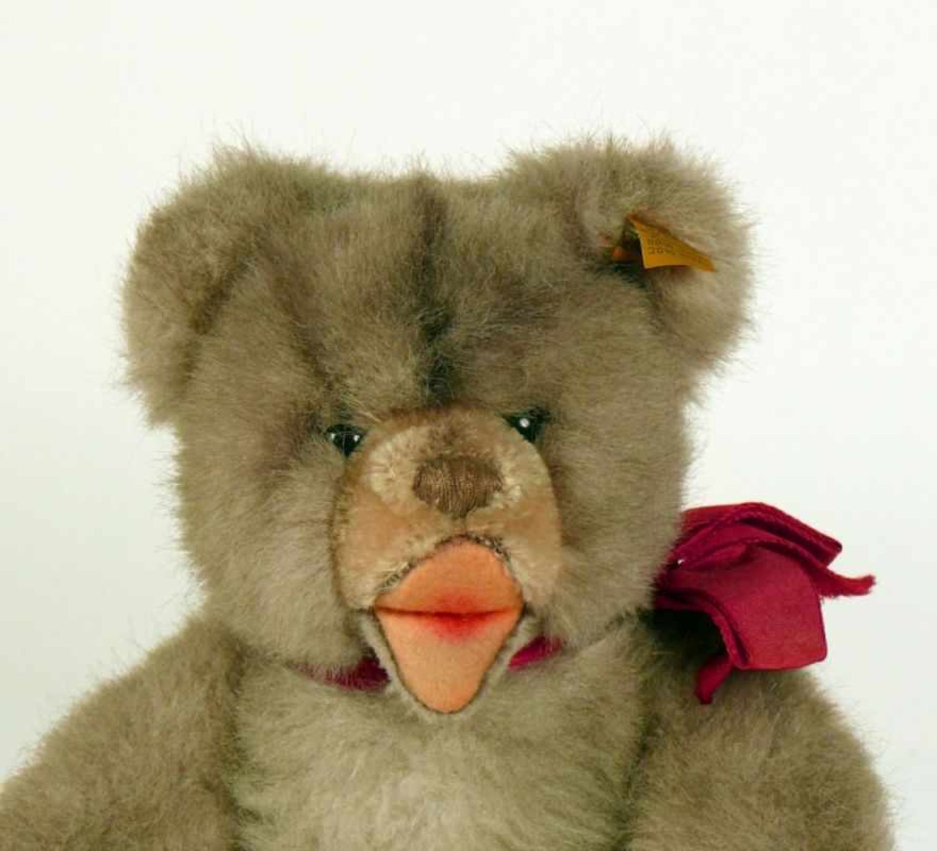 Steiff-Teddybär "Minky Zotty"mit Knopf und Schild im Ohr; pelzartiges Gewebe; Periode 1969 - 1976; - Bild 2 aus 3