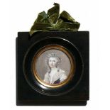 Miniaturist (18.Jh.)"Frauenhalbportrait"; Mischtechnik/Elfenbein; rund, D: 7 cm; monogr. RV; in