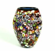 MURANO-Vase (Mitte 20.Jh.)ovoide Form; farbig unterfangenes Glas mit bunte, eingeschmolzenem