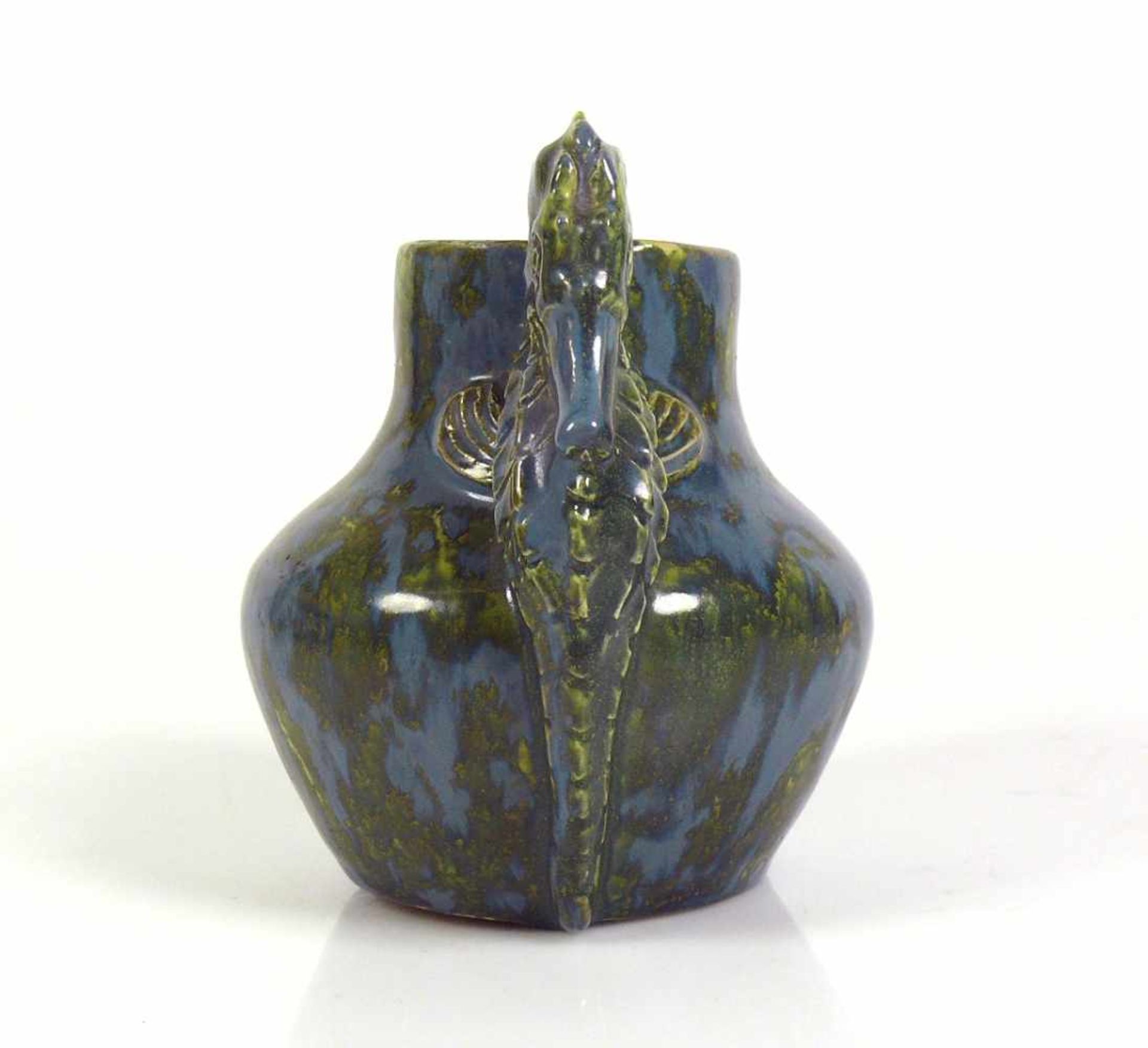 KERAMOS-Vase (Wien, 1.H.20.Jh.)runde Form mit eingezogenem Hals; seitlich jeweils Griffe in Form von - Bild 4 aus 5