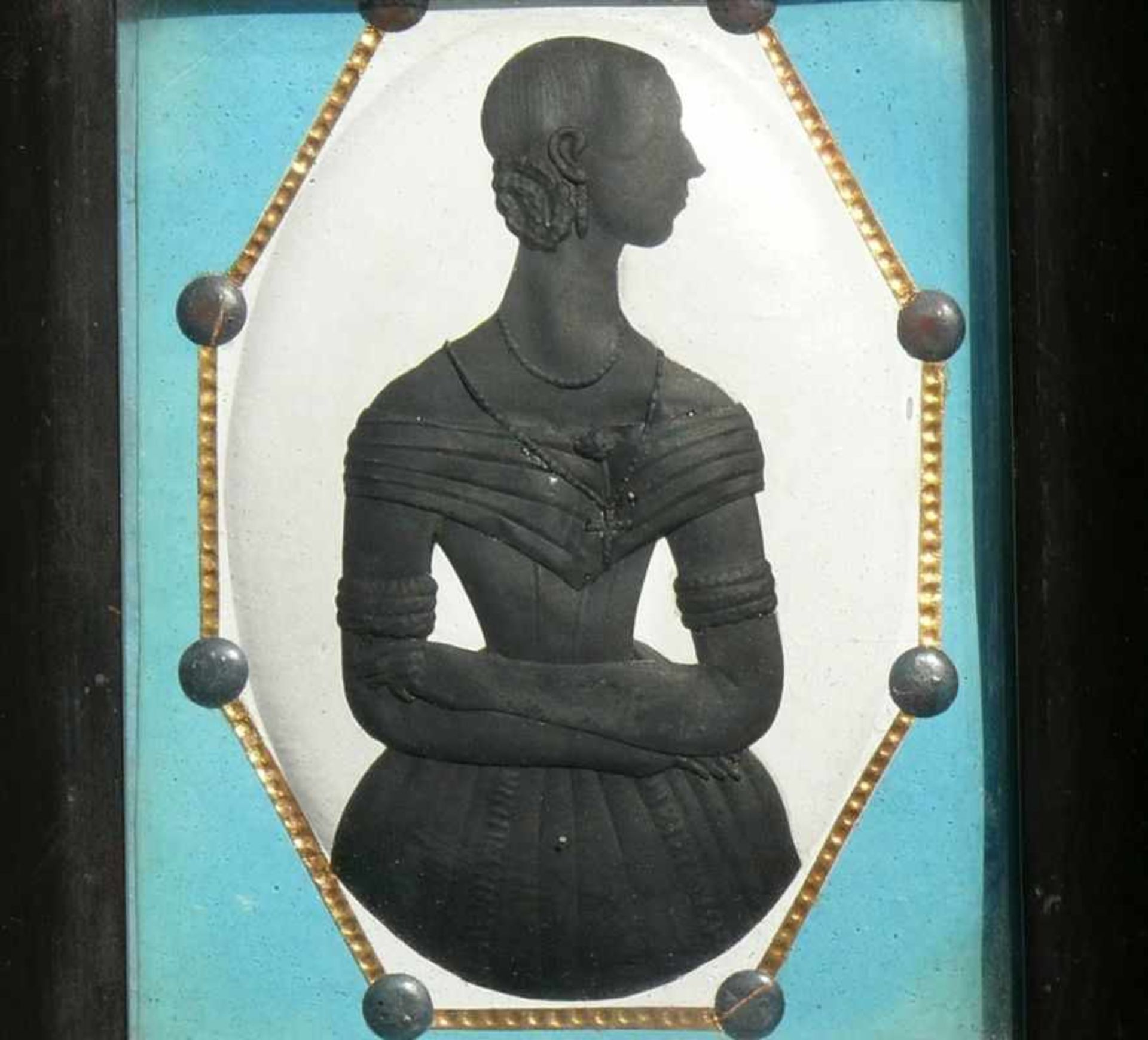 Schatten-Miniatur (1.H.19.Jh.)relief. Damenportrait in Schwarz; den Kopf nach links gewandt; - Bild 2 aus 2