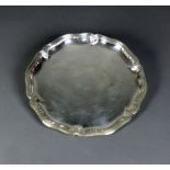 TablettDeutsch, Silber 835; D: 24 cm; Rand mehrfach profiliert; 271g; (27)