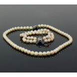 Perlen-SetHalskette und doppelreihige Armkette; besetzt mit Perlen; jeweils mit Magnetverschluss;