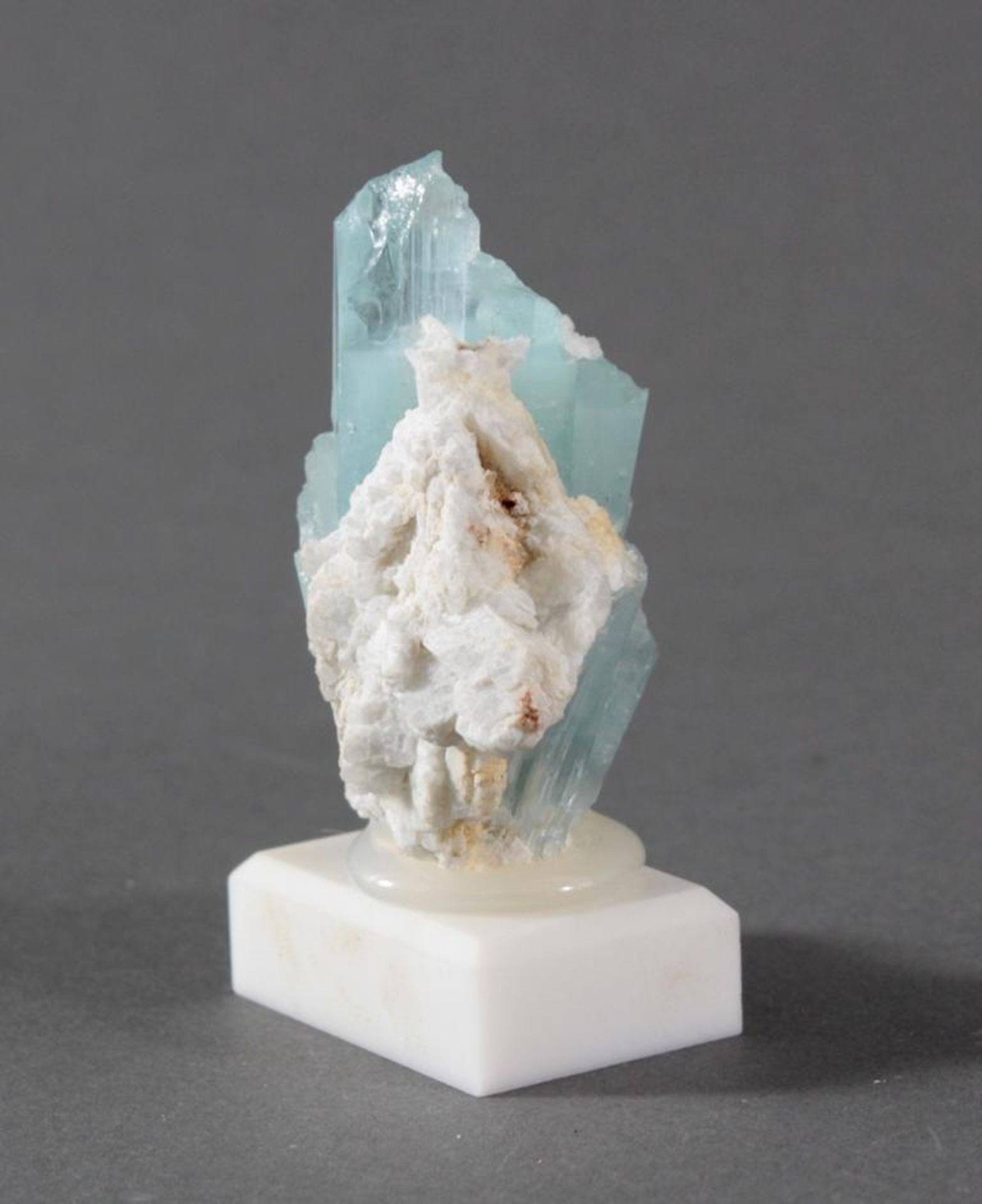 Aquamarin beendeter Crystal, Transparent Sky Blue aus Pakistan68 g, ca. 340 ct. Höhe 6 cm ohne - Bild 3 aus 3