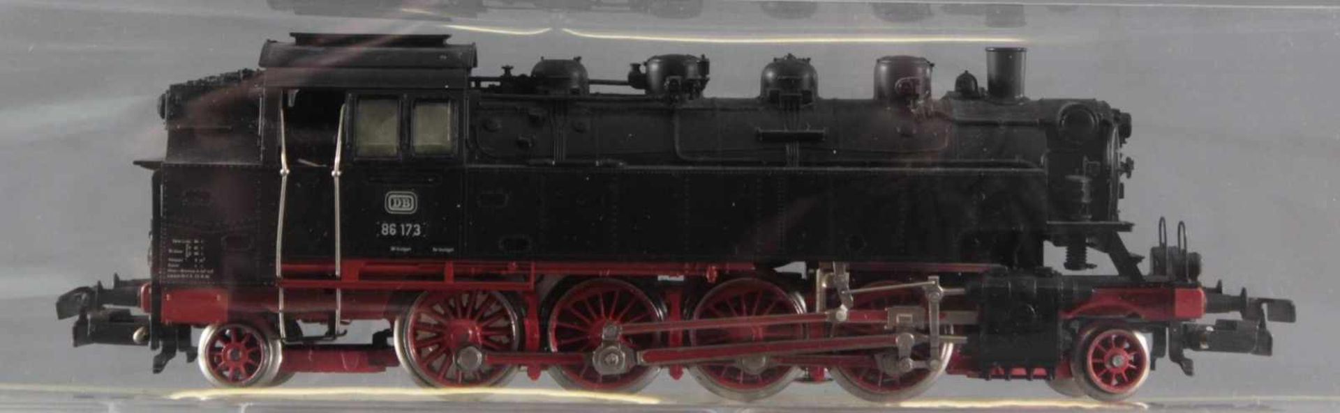 Märklin H0 Dampflok 86 173 mit 6 Fleischmann GüterwaggonsModellnummer der Waggons 5357, 5341, - Bild 2 aus 2