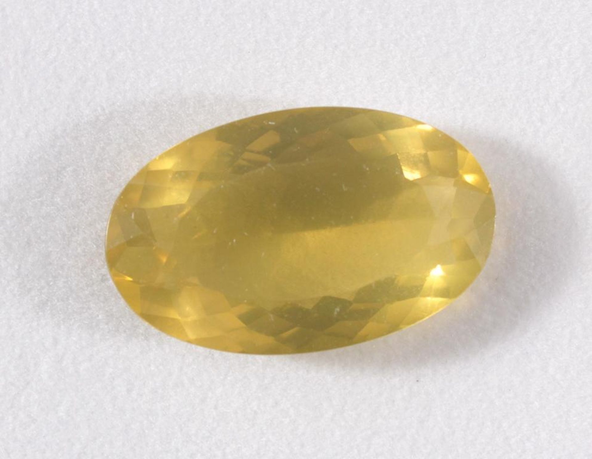 Lemon Citrin von ca. 50 KaratGelb, oval, ca. 35 x 21 x 14 mm