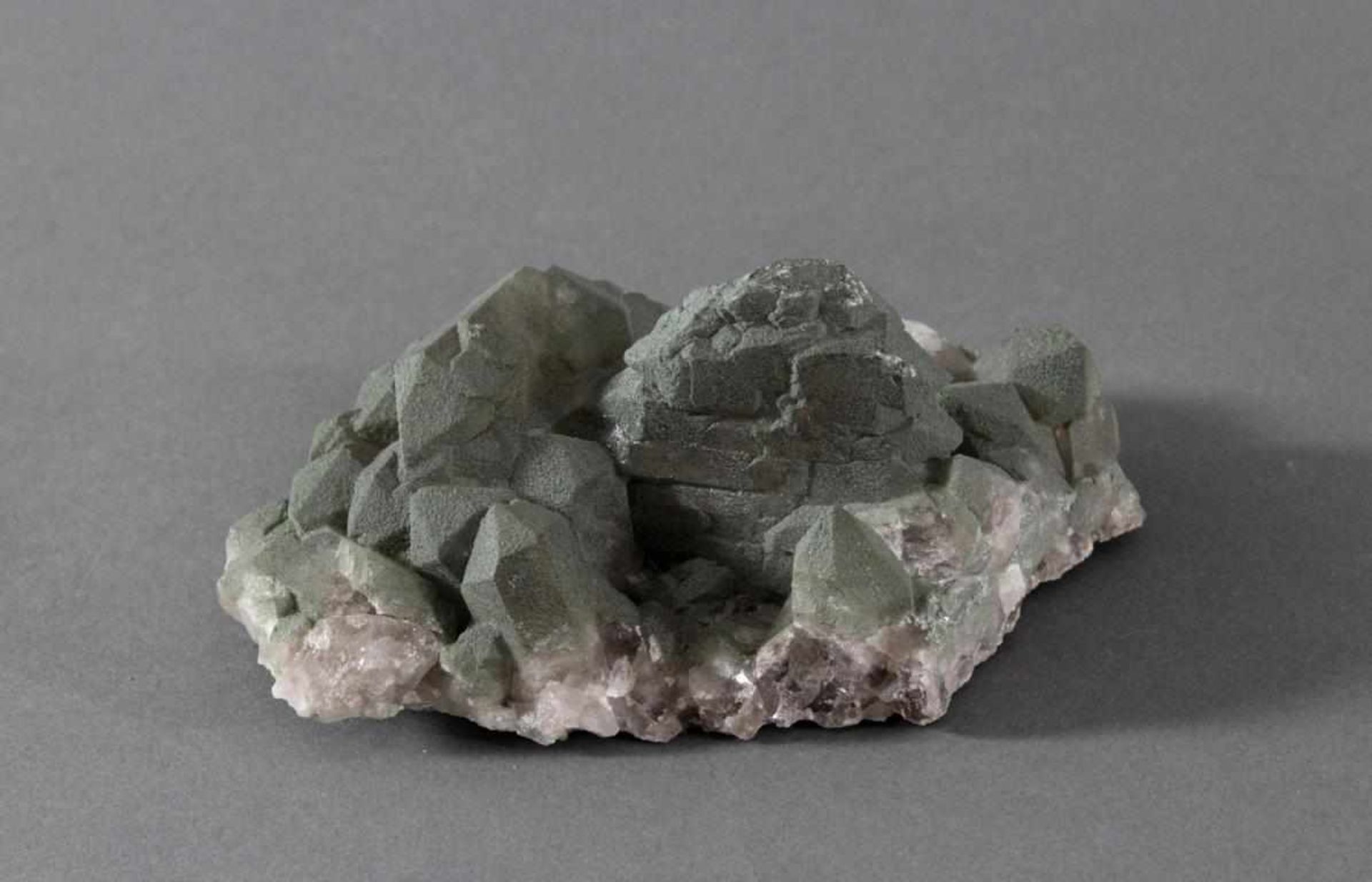 Gwindel-Chlorit cavradi aus GraubündenLänge ca. 17.5 cm, 1018 g