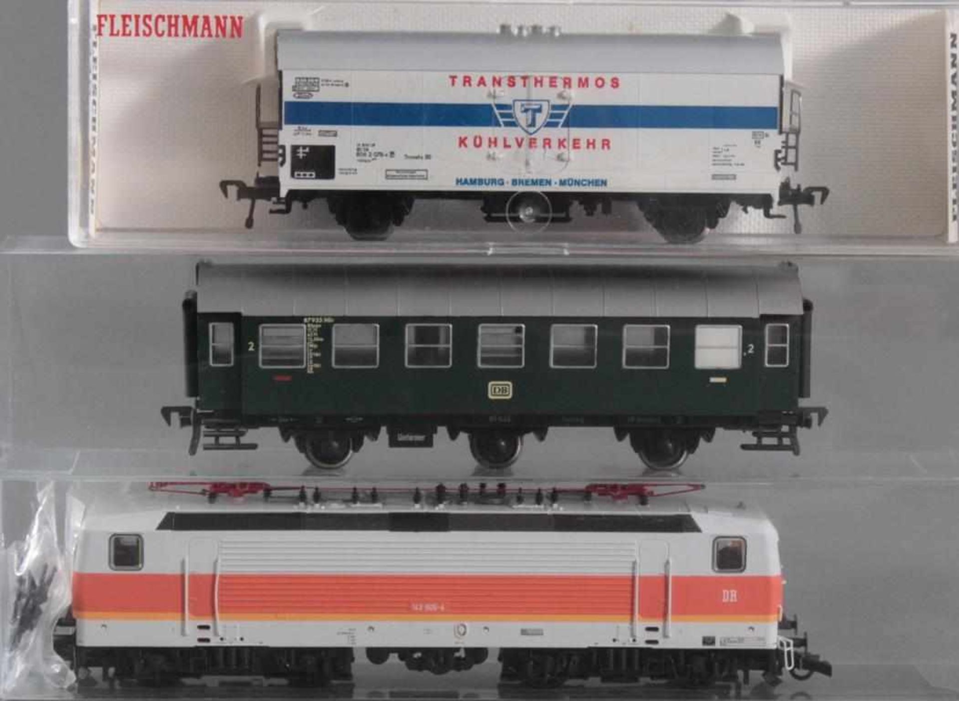 Roco H0 E-Lok 43683, 143 605-4 mit 6 Fleischmann Waggons4 Personenwaggons, 1 Kesselwagen und 1 - Bild 2 aus 3