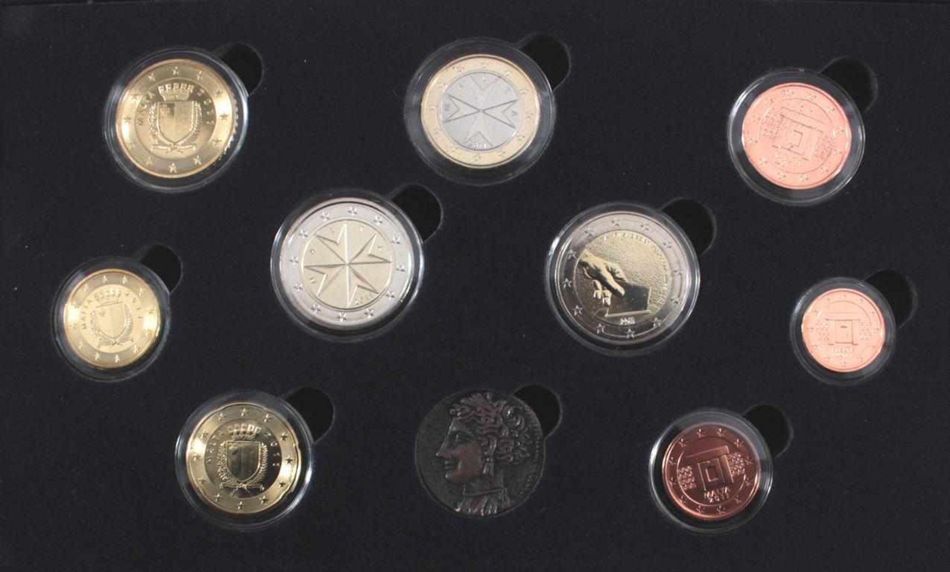 29 Euro KMS, 2011 mit einigen Kleinstaaten und SondermünzenFolgende Länder sind vertreten:Vatikan, - Image 2 of 5