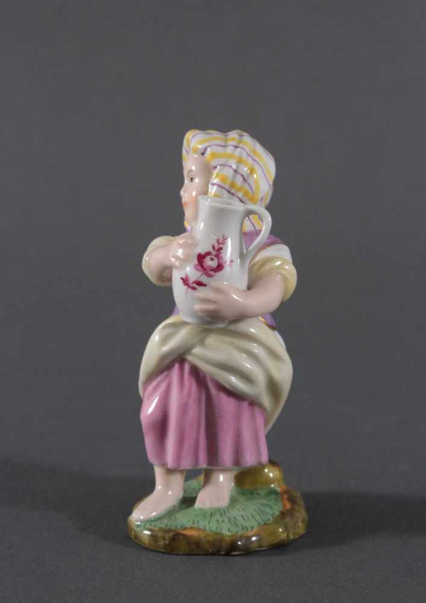 Porzellanfigur, Höchster Porzellanmanufaktur, "Mädchen mit Kanne"Porzellan, naturalistische - Bild 3 aus 7