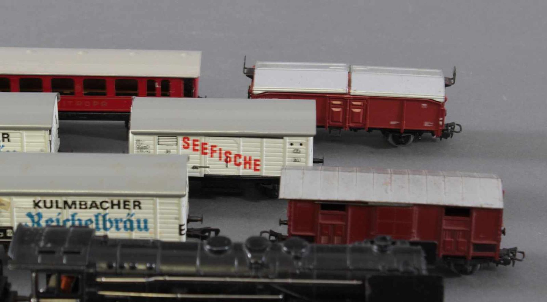Märklin Dampflok F800 BR 01 097 mit 10 Güterwaggons aus Kunststoff und Blech, Spur H0 - Image 3 of 4