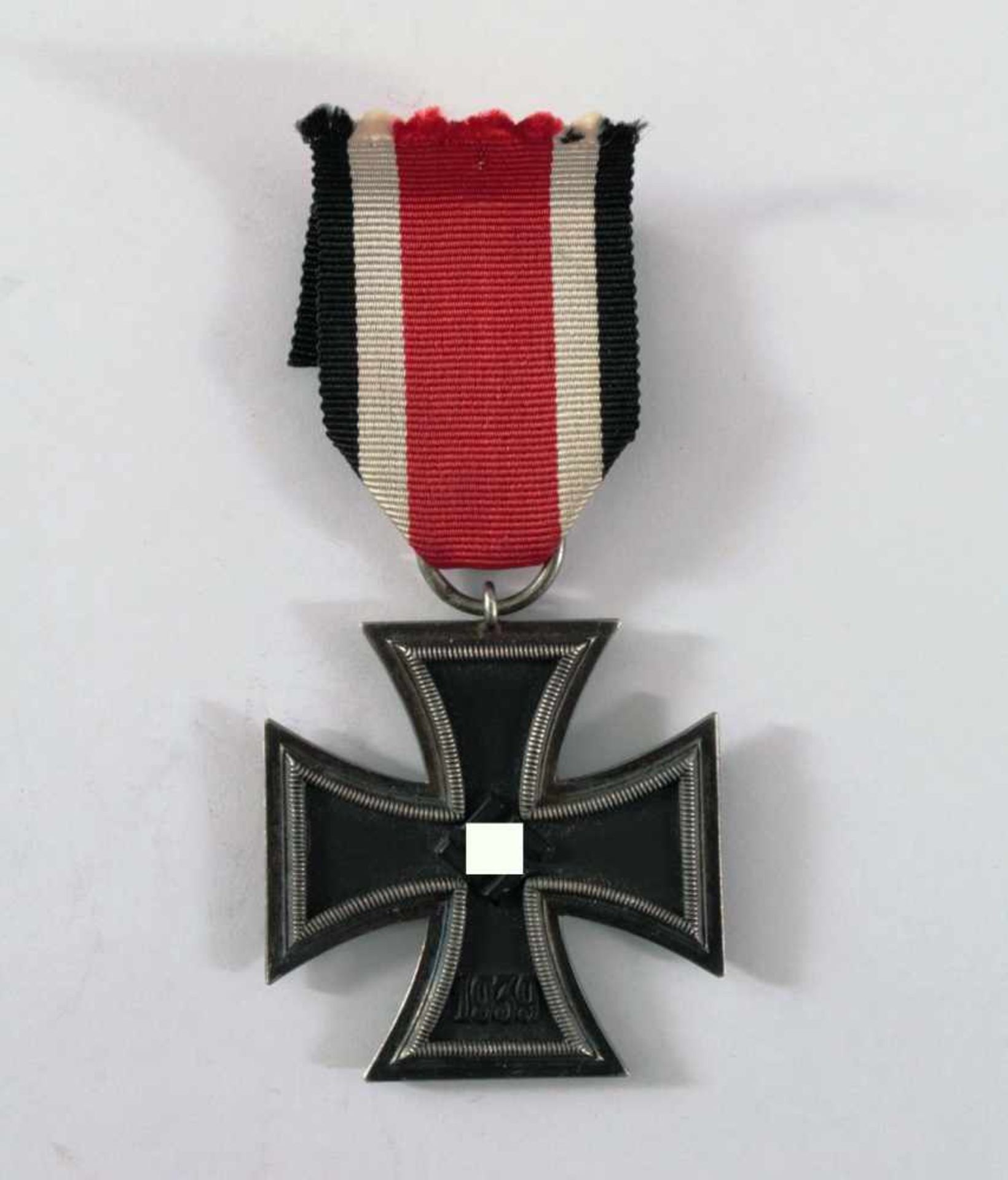 Eiserne Kreuz 2. Klasse mit Verleihungsurkunde von Hermann GöhringVerleihungsurkunde mit original - Bild 2 aus 3