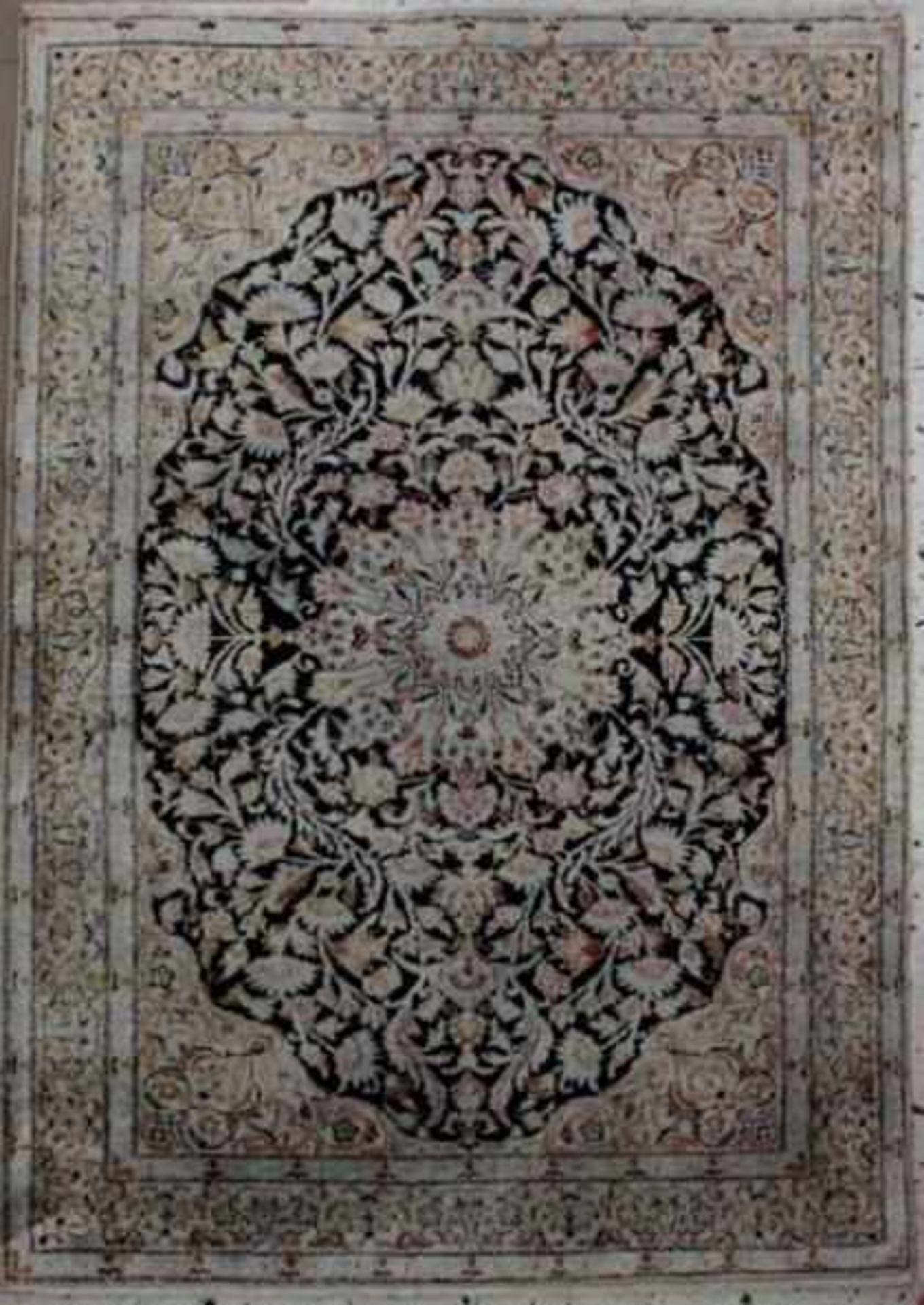 Esfahan Seidenteppich 2. Hälfte 20 Jh.Wolle mit Seide, sehr feine Knüpfung, ca. 157 x 110 cm