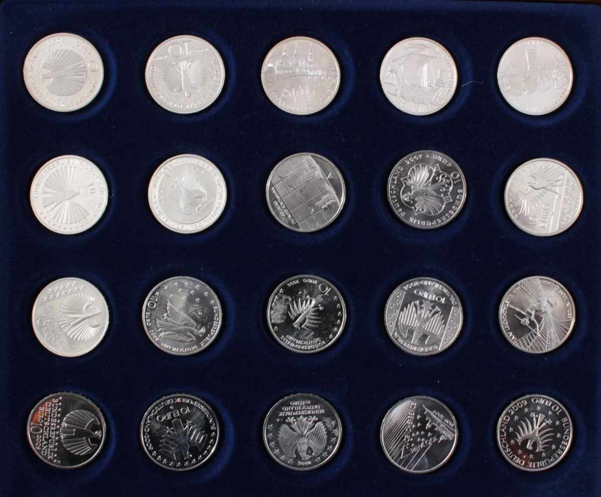 92 10 Euro, 20 Euro und 25 Euro Silbermünzen78x 10 Euro Silbermünzen, 13 20-Euro Silbermünzen und - Bild 8 aus 15