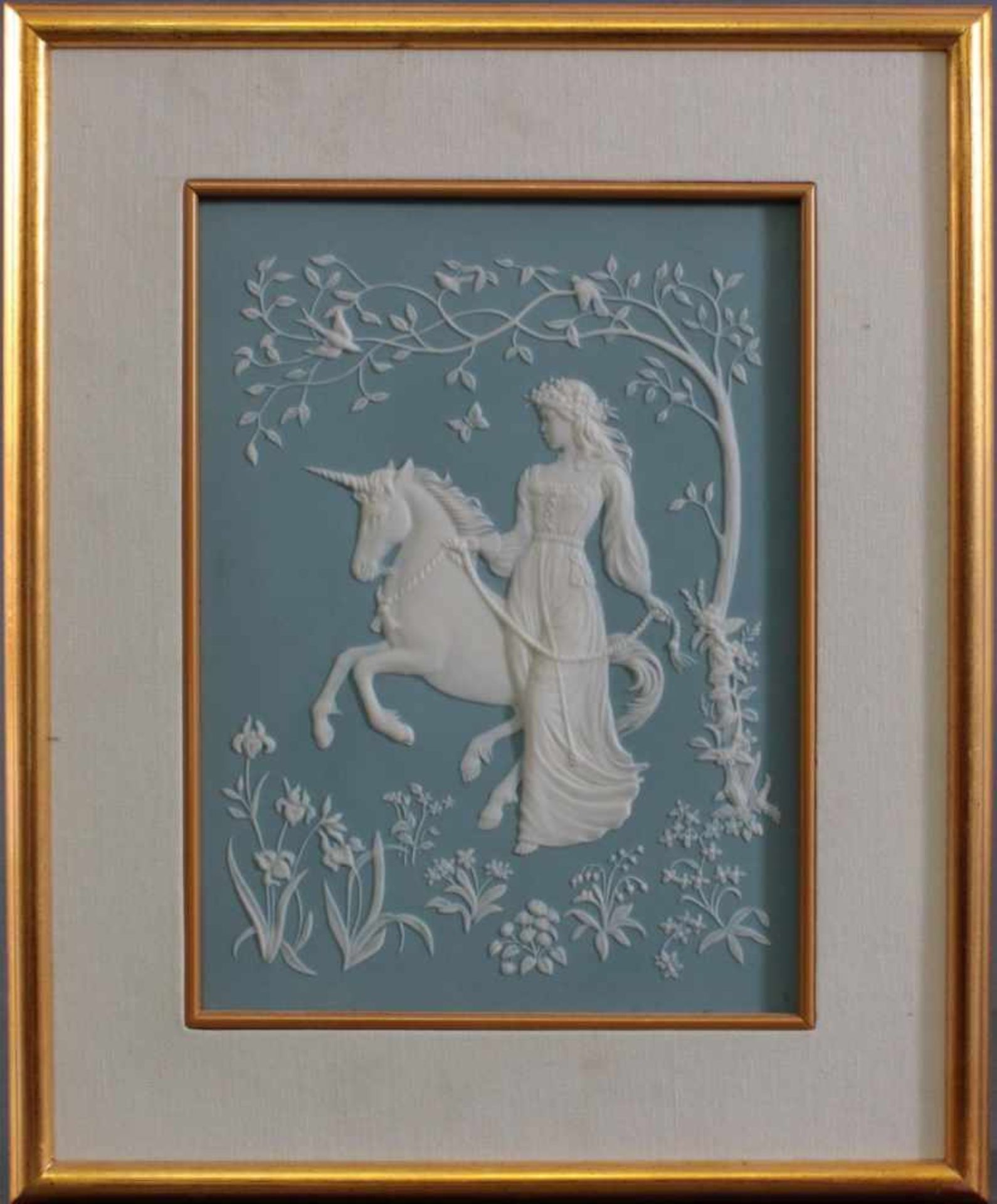 Franklin Mint. Die Dame und das Einhorn von George McMoniglePorzellanbild in blau und weiß, gerahmt,