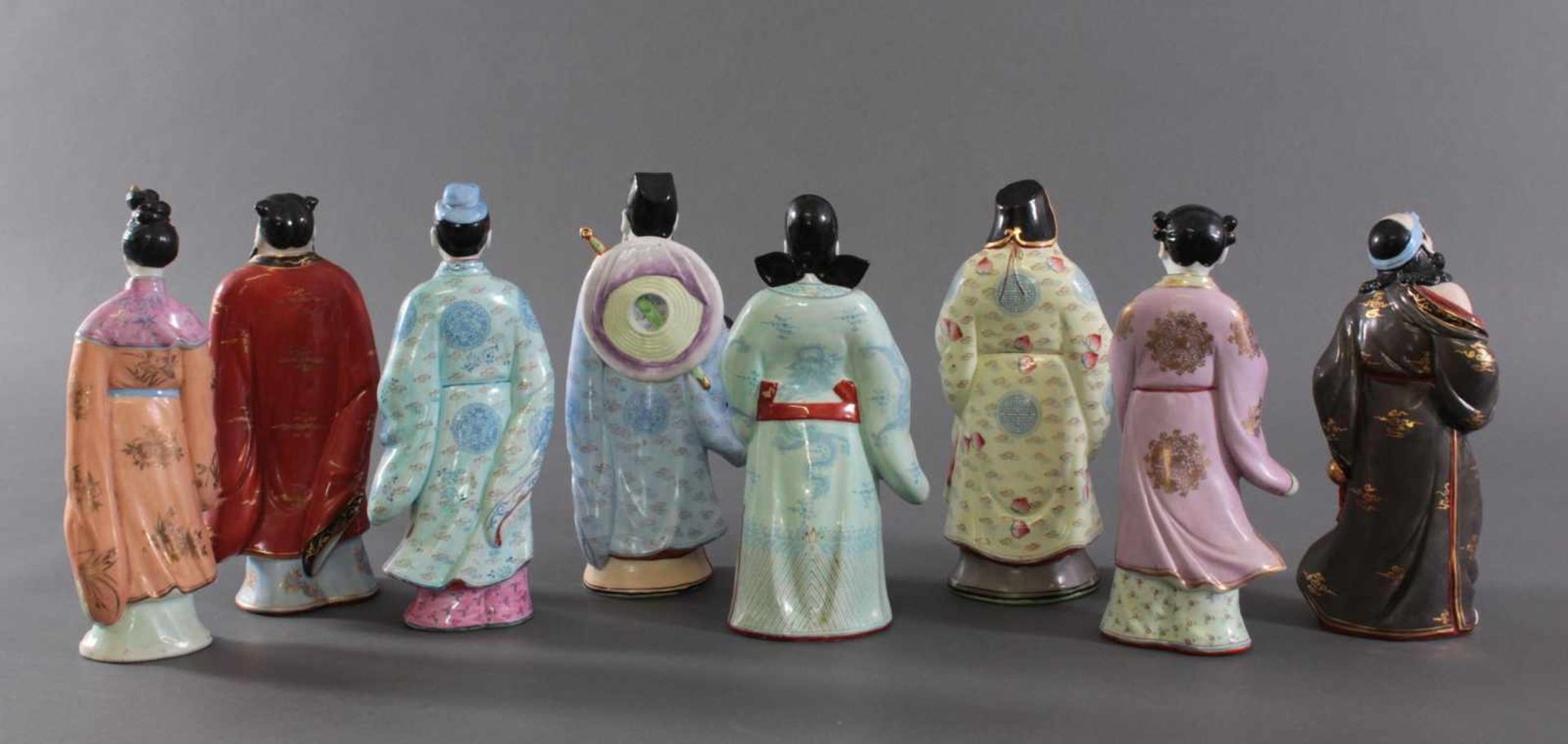 Acht Porzellanfiguren, China 20. JahrhundertPorzellan, vollplastische stehende Darstellungen, nach - Image 4 of 5