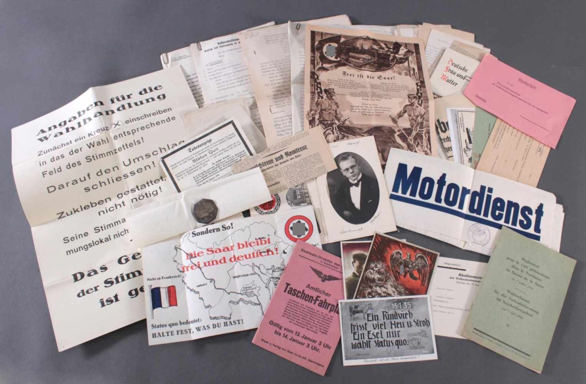 Dokumente Saarabstimmung 1935Toller Fundus mit Bekanntmachungsplakaten, Postkarten, Korrespondenzen,
