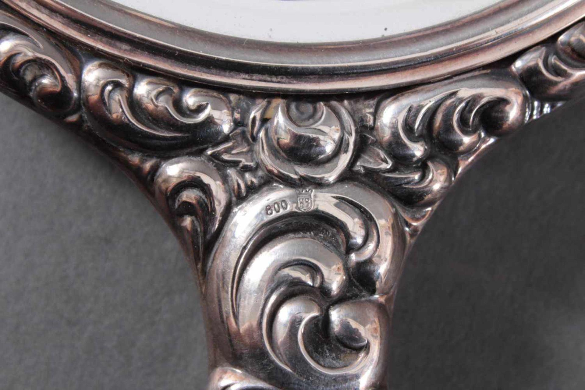 Friesierset aus 800er Silber, 1. Hälfte 20. JahrhundertGetriebenes Silber, Blumen- und - Image 3 of 3