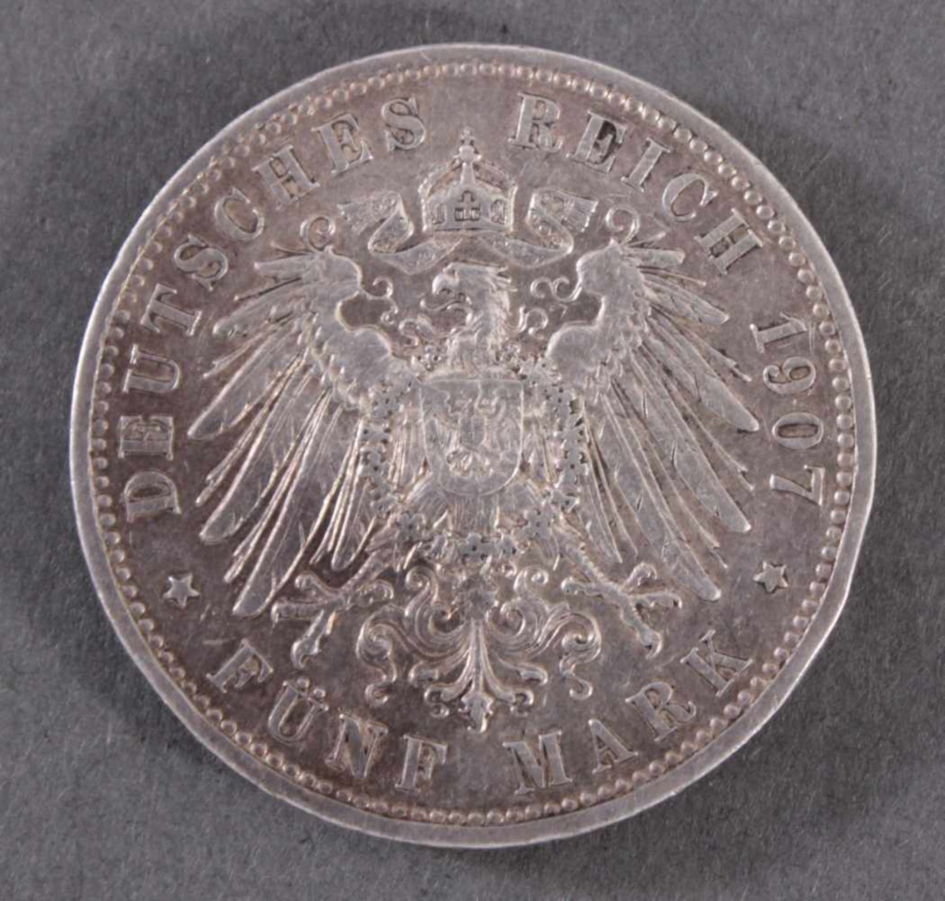 5 Mark Kaiserreich, Sachsen Friedrich August III 1907 E in vorzüglichJäger 136, Silber - Image 2 of 2