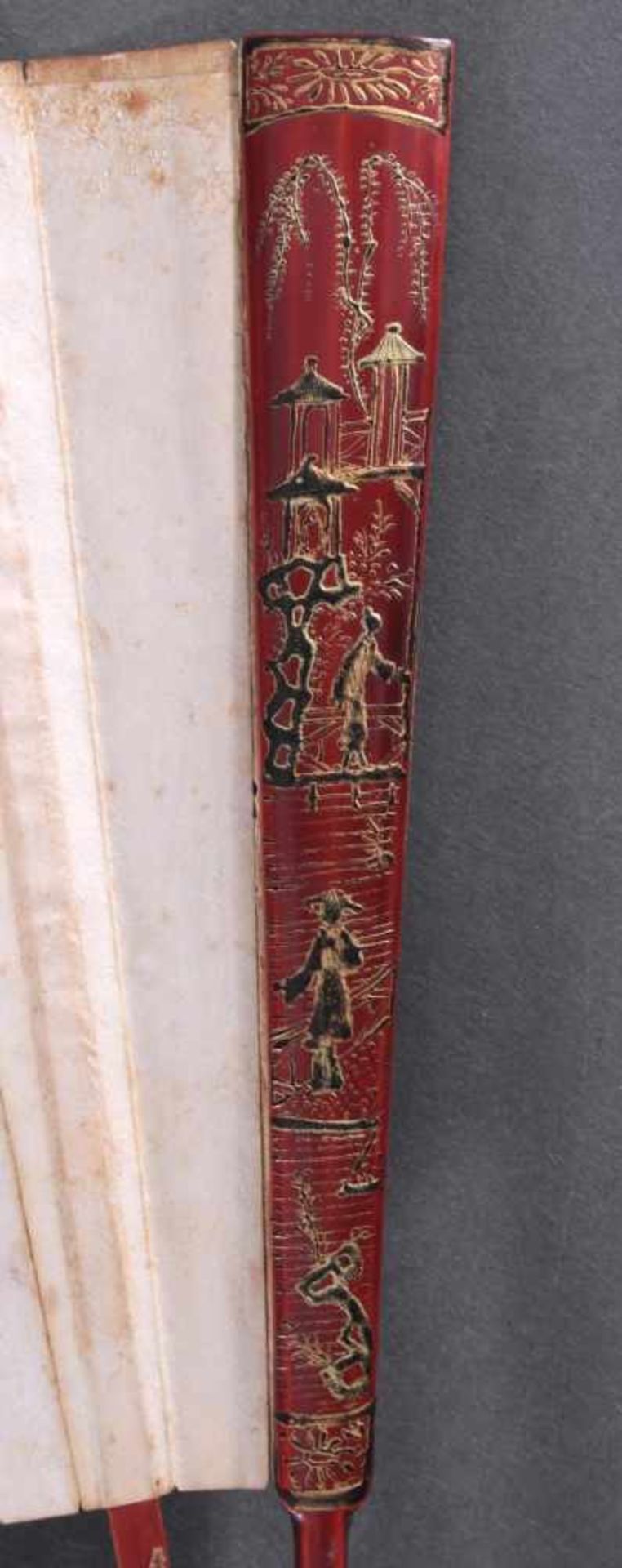 Fünf Fächer 18./19. Jahrhundert, Frankreich/AsienBein/Holz/Textil/Papier, ornamental durchbrochene - Image 11 of 13