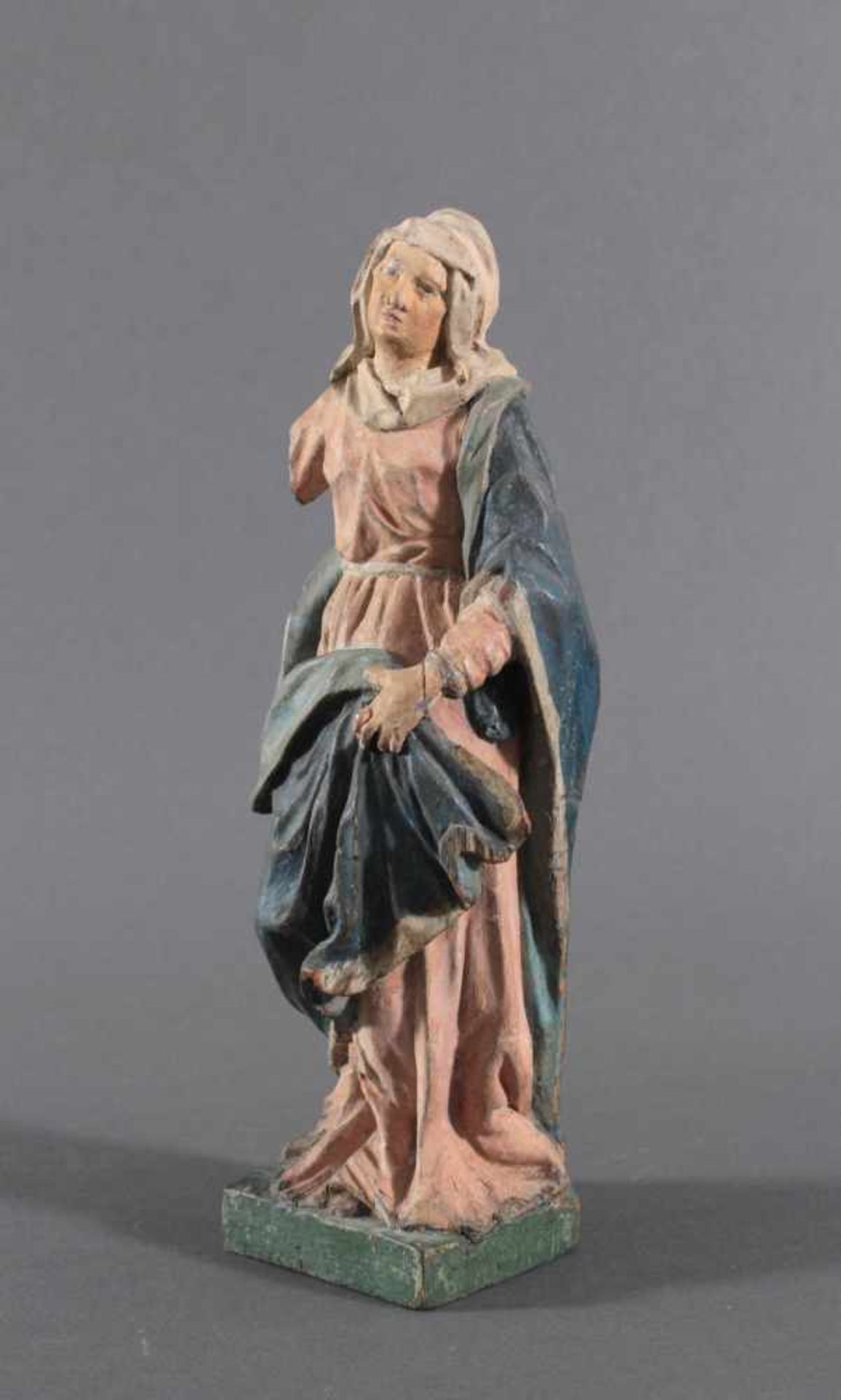 Holzskulptur, Maria mit langem Gewand, 18. JahrhundertDarstellung Maria, den Blick nach vorne - Image 2 of 7