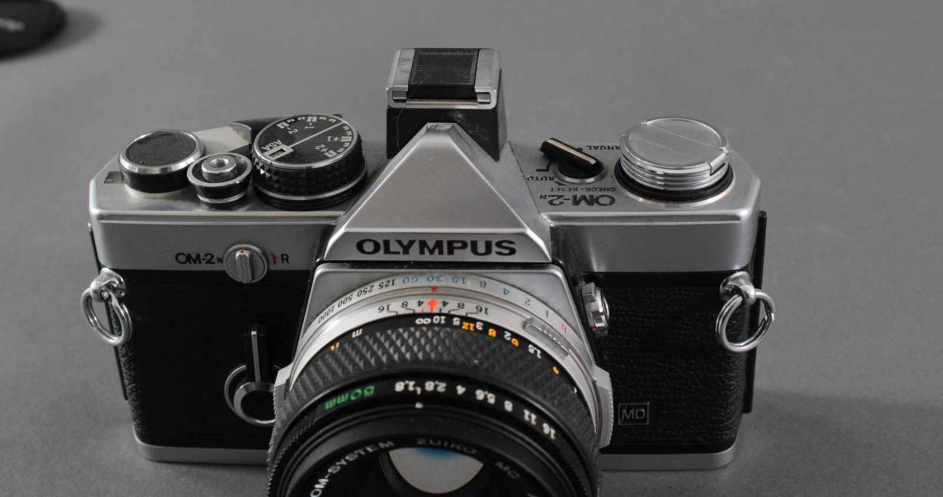 Olympus OM-2 mit Zuiko ObjektivObjektiv Zuiko MC Auto-S 1:1,8, f-50mm - Image 3 of 3