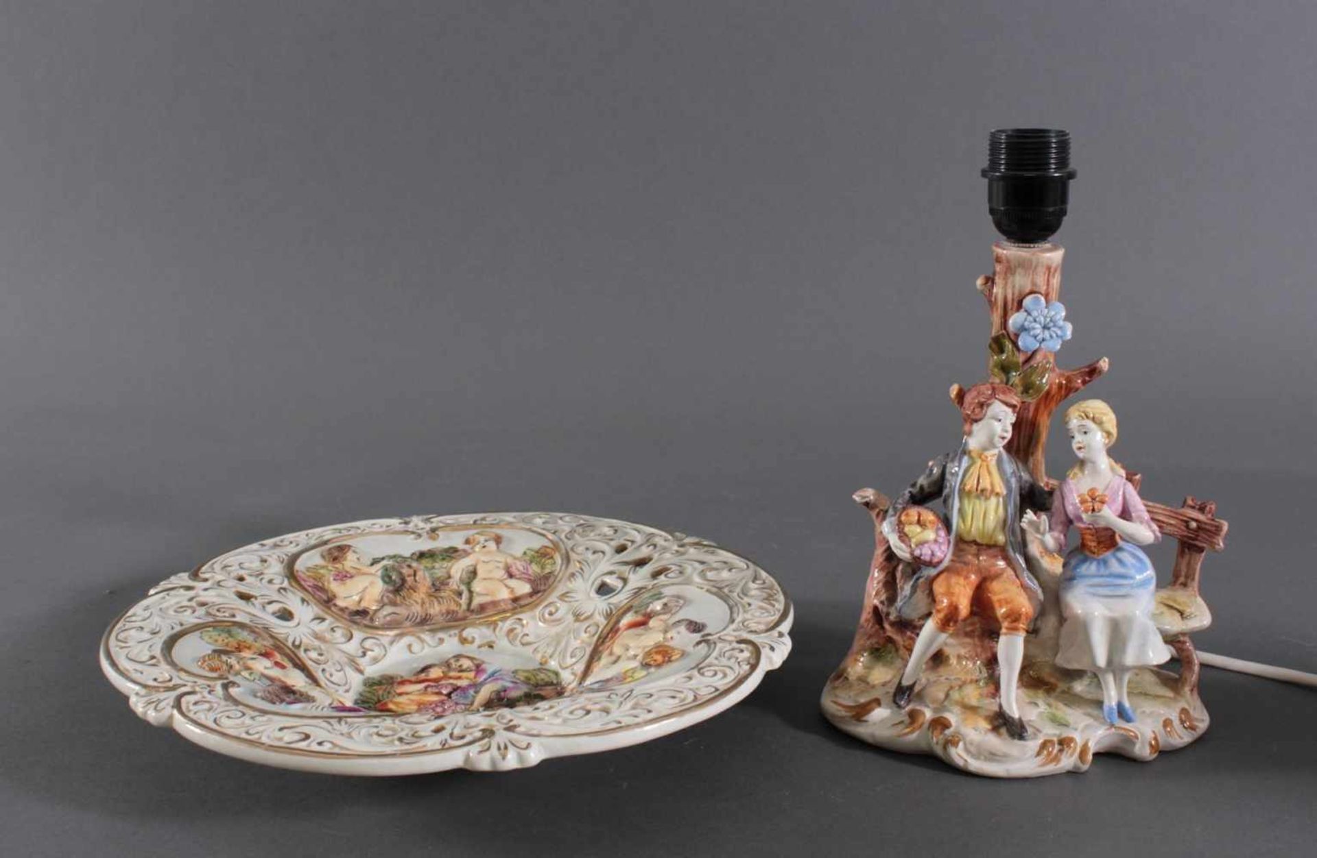 Zwei Keramik Teile, Capodimonte und Bassano. ItalyKeramik, großer Reliefteller, gemarkt 'N' mit - Image 2 of 7