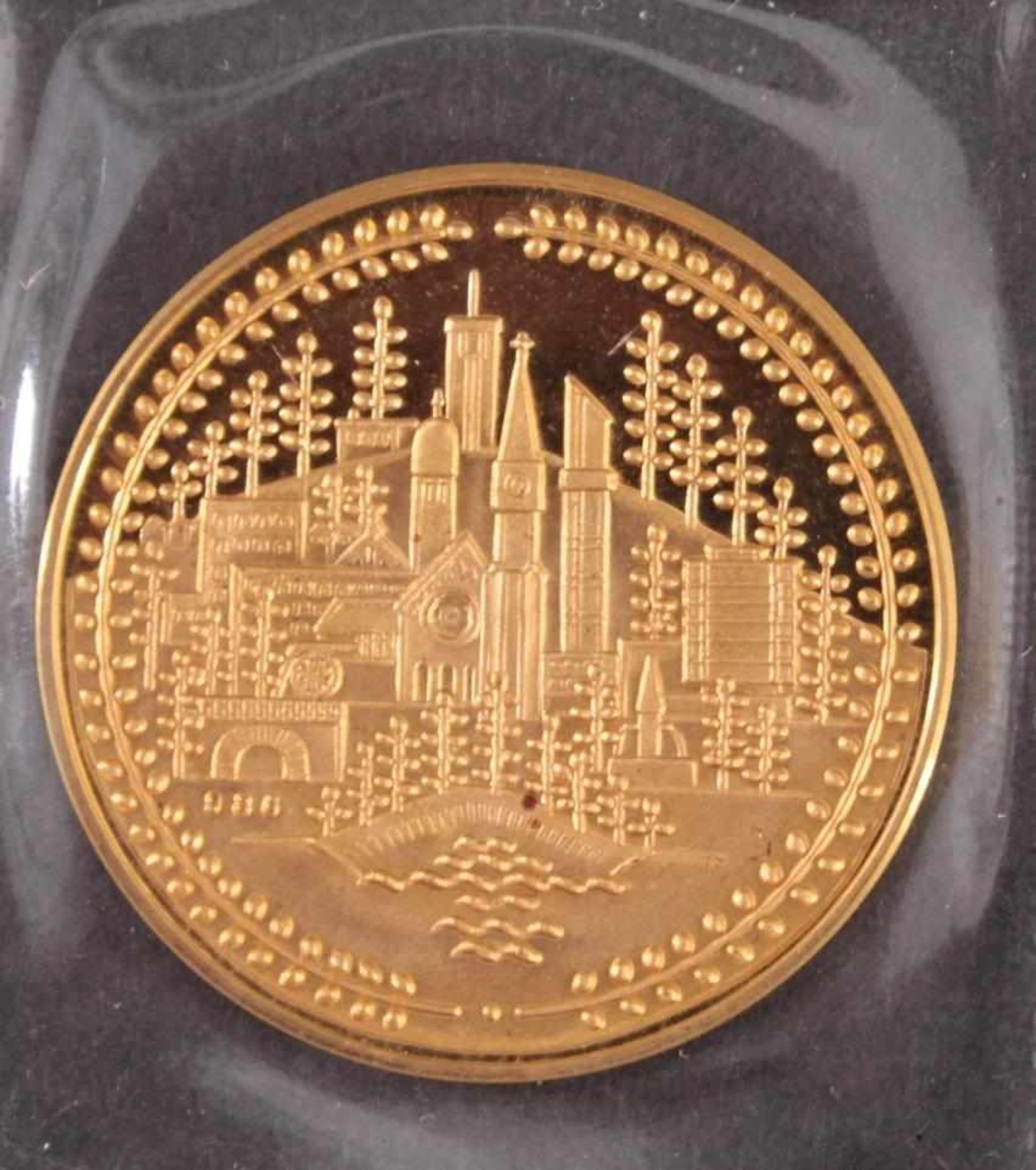 Goldmedaille Stadt Oberkochen 26. Juni 1986Eingeschweißte Medaille, Durchmesser ca. 26 mm, - Image 2 of 2